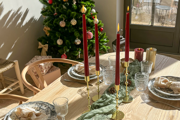 Créez une ambiance magique pour les fêtes : aménager et décorer votre salon et votre salle à manger