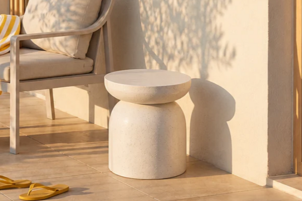 Notre table d'appoint HJORRINGQ