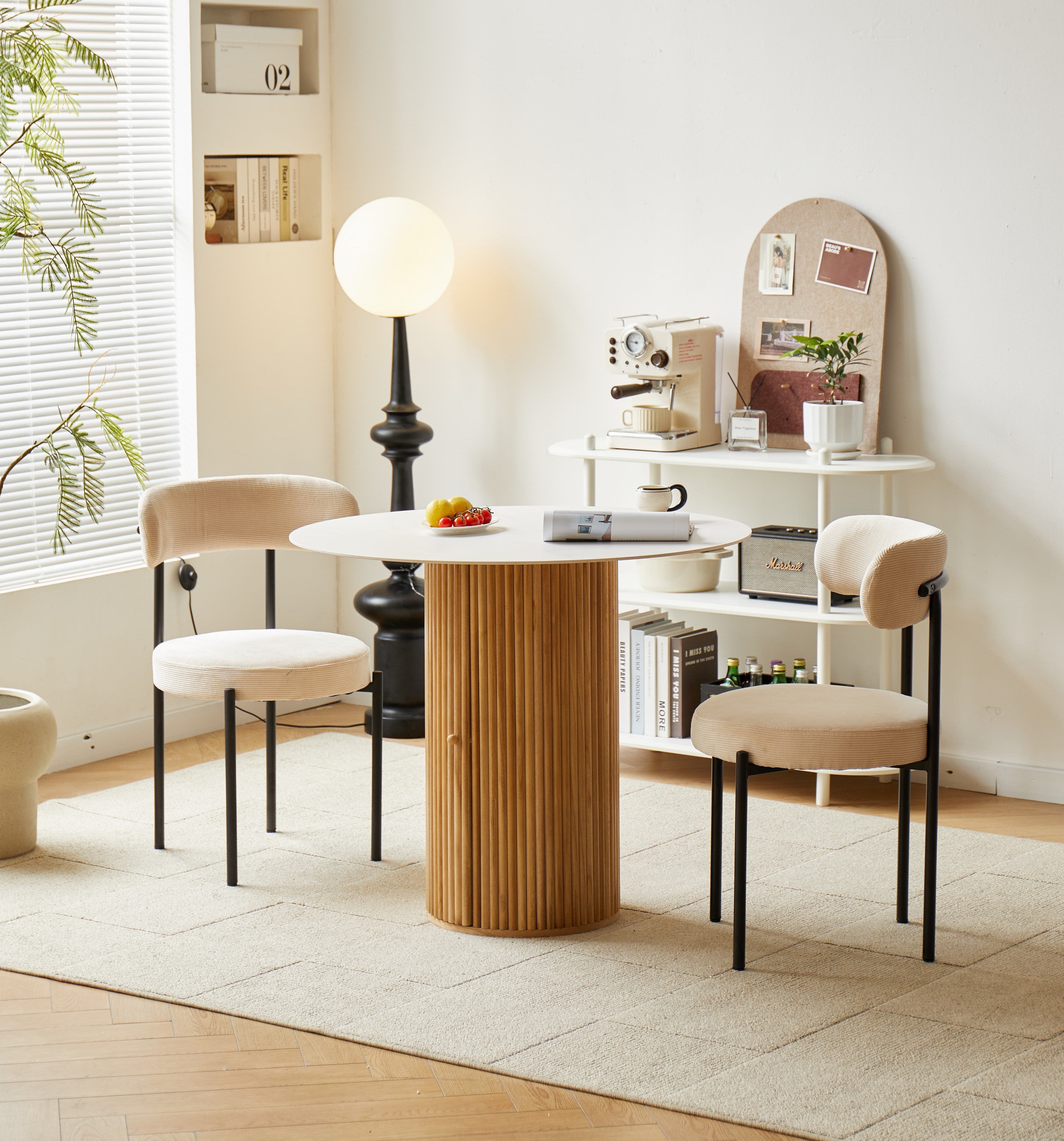 HAVANA – Okrągły stół do jadalni dla 4 osób, wykonany z litego drewna sosnowego z efektem marmuruØ 90 cm