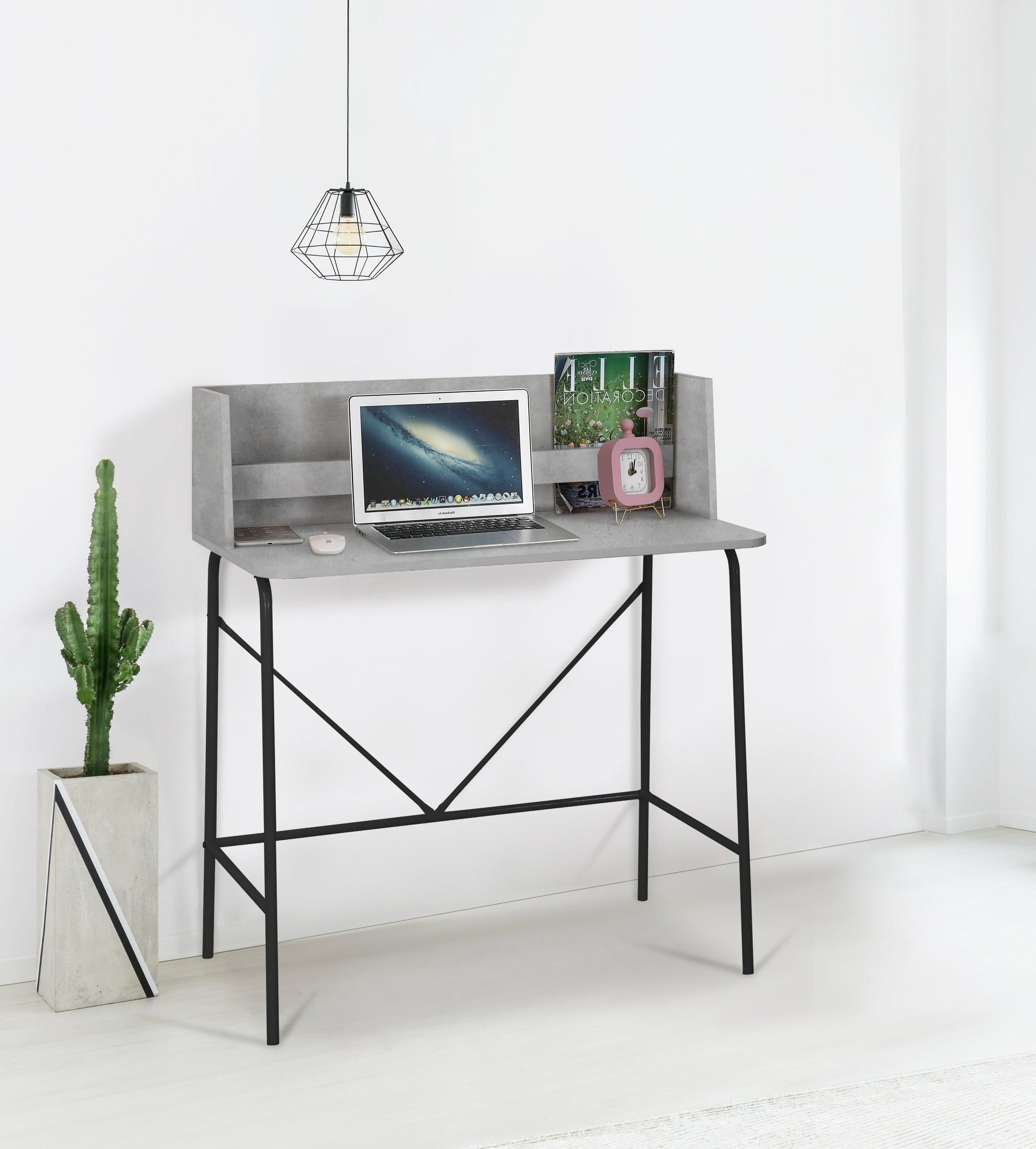 Biurko z metalu i drewna w kolorze szarym