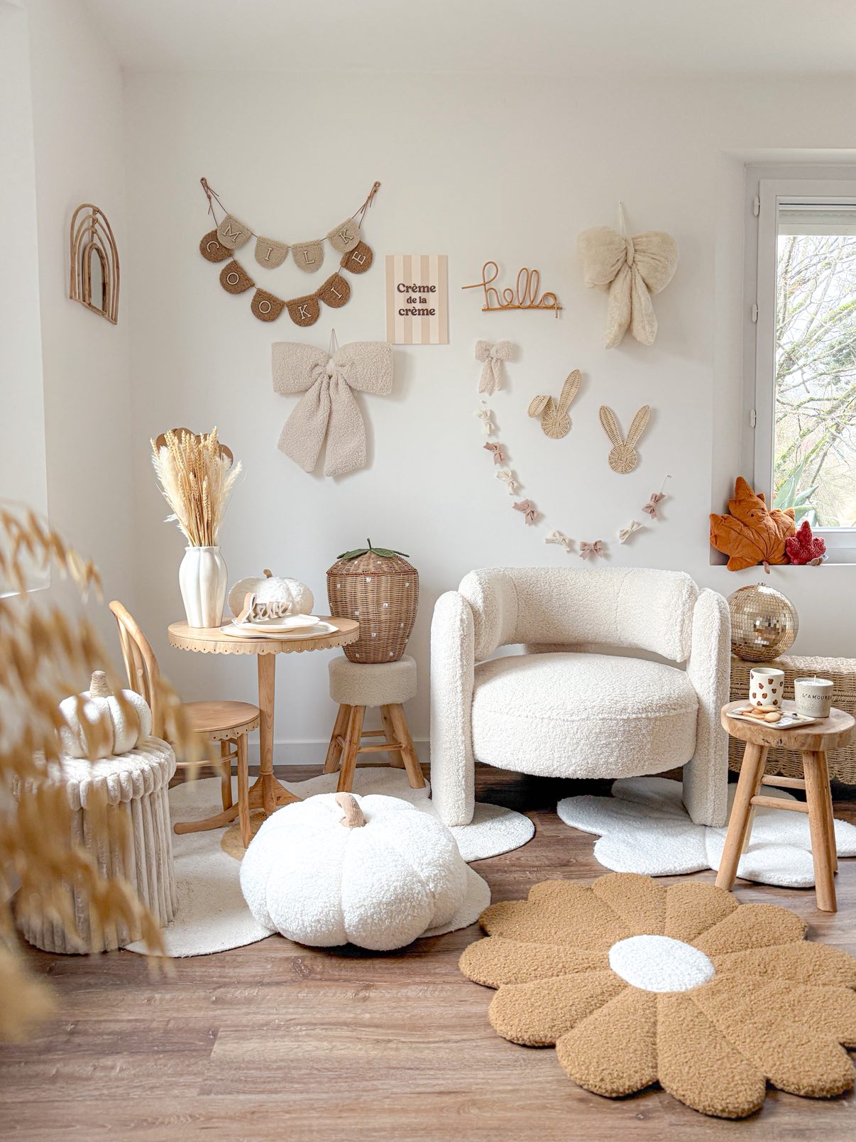 BANGUI - Fauteuil de salon en bouclettes blanches