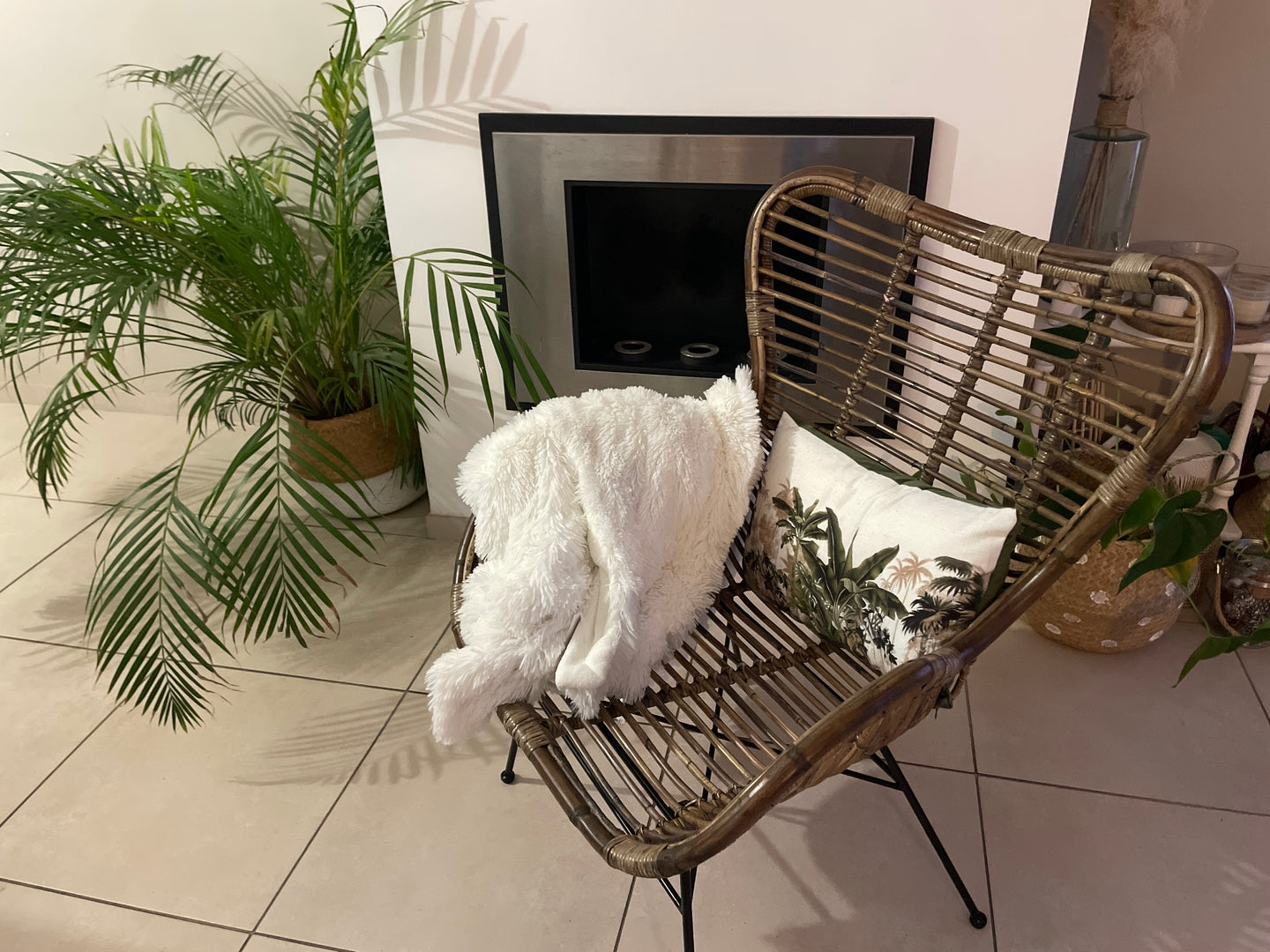 JAKARTA - Fauteuil en métal et rotin naturel