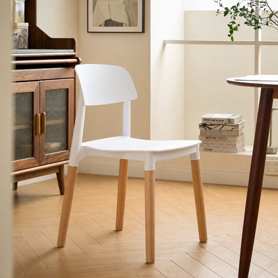 SORO - Set van 4 Scandinavische stoelen van hout en wit polypropyleen