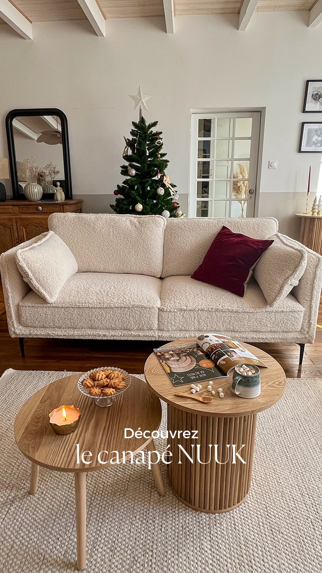 NUUK – 3-osobowa sofa z metalu i białych pętelek