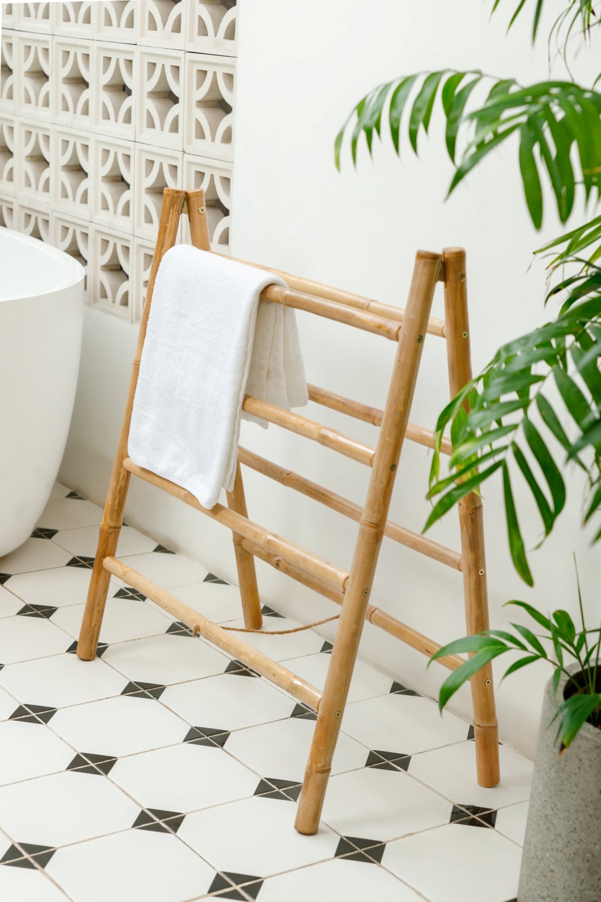 LANGKAWI – Wieszak na ręczniki w kształcie drabinki z litego drewna bambusowego