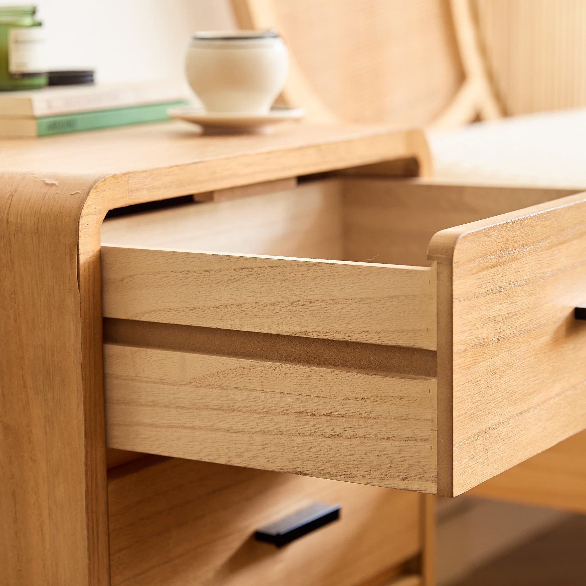 VAXTORP - Szafka nocna z 3 szufladami z naturalnego drewna