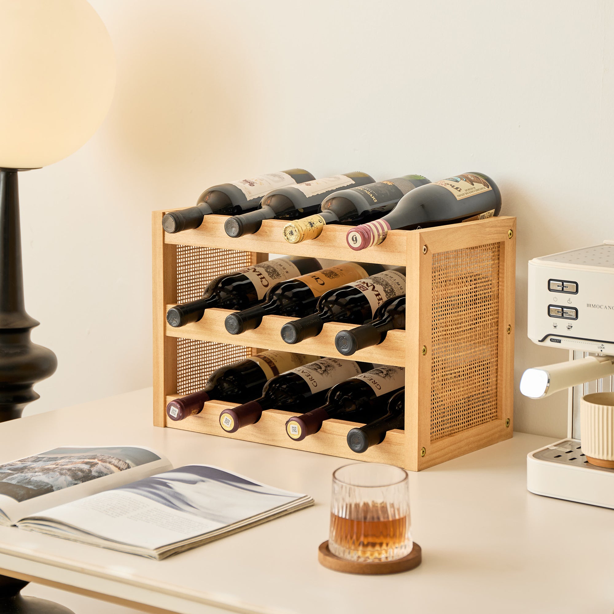 VISBY – Drewniany i rattanowy stojak na butelki