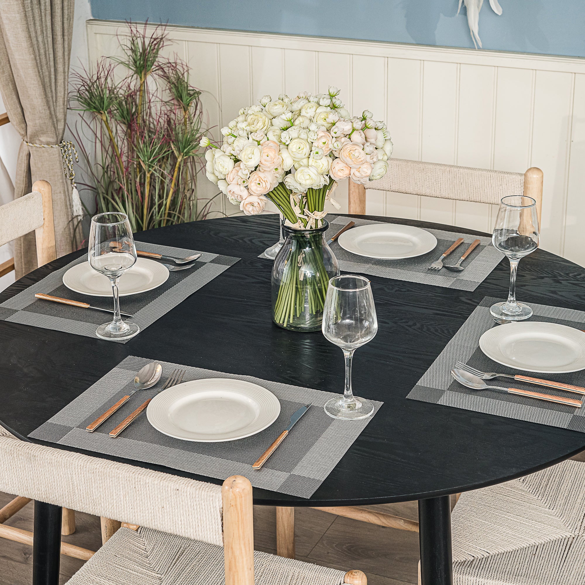 TRADITION - Okrągły stół do jadalni dla 6 osób z litego drewna sosnowego D120 czarny