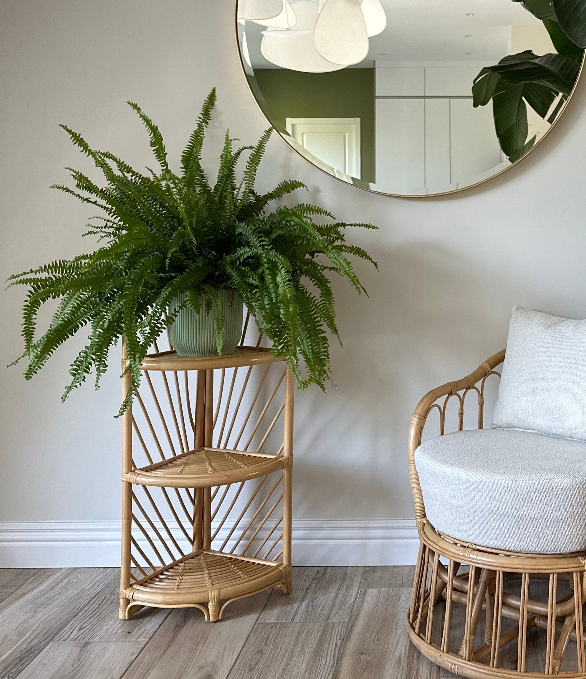 KOLAKA – 3-poziomowa półka narożna z naturalnego rattanu