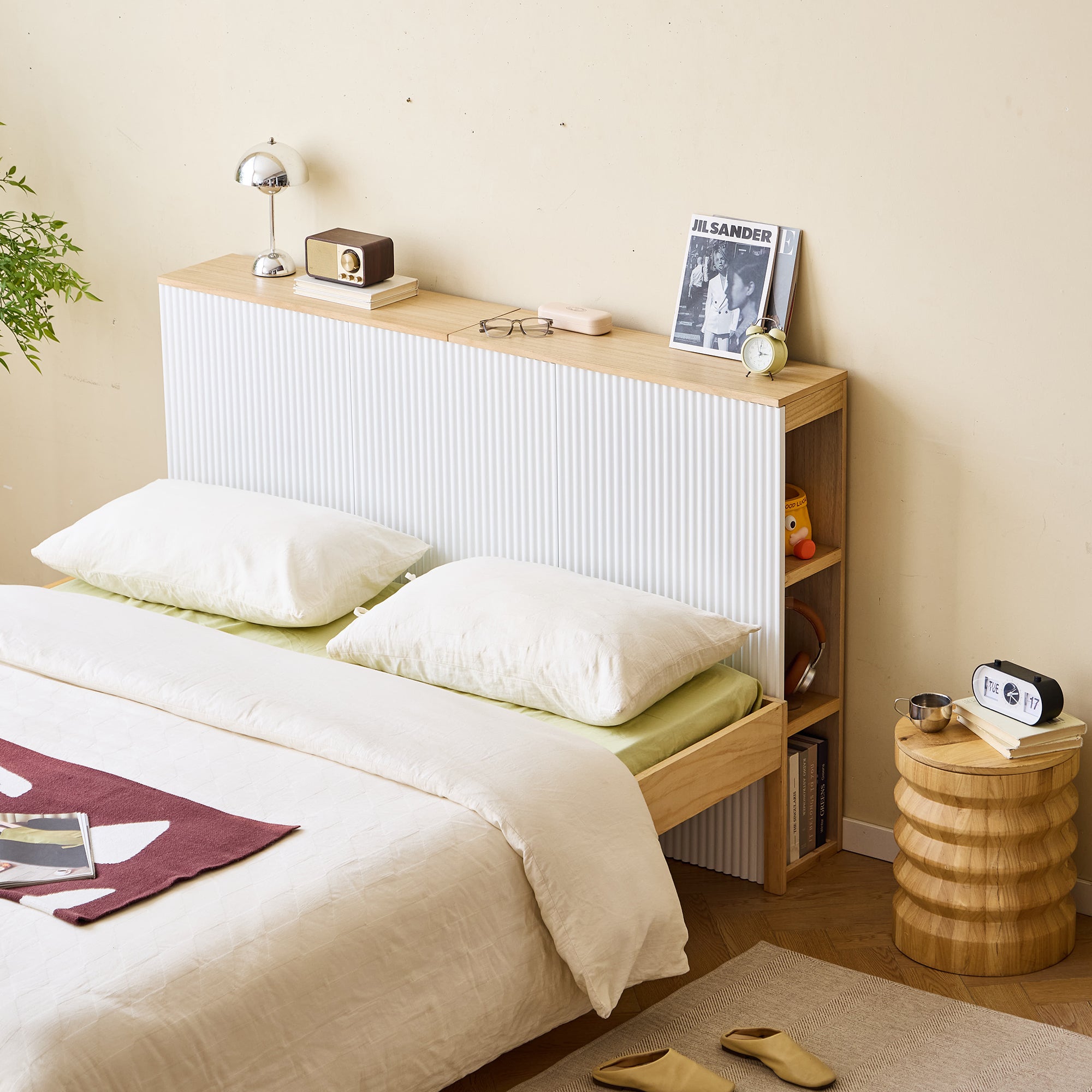 ESLOV - Wezgło łóżka 160 z drewna z białymi schowkami