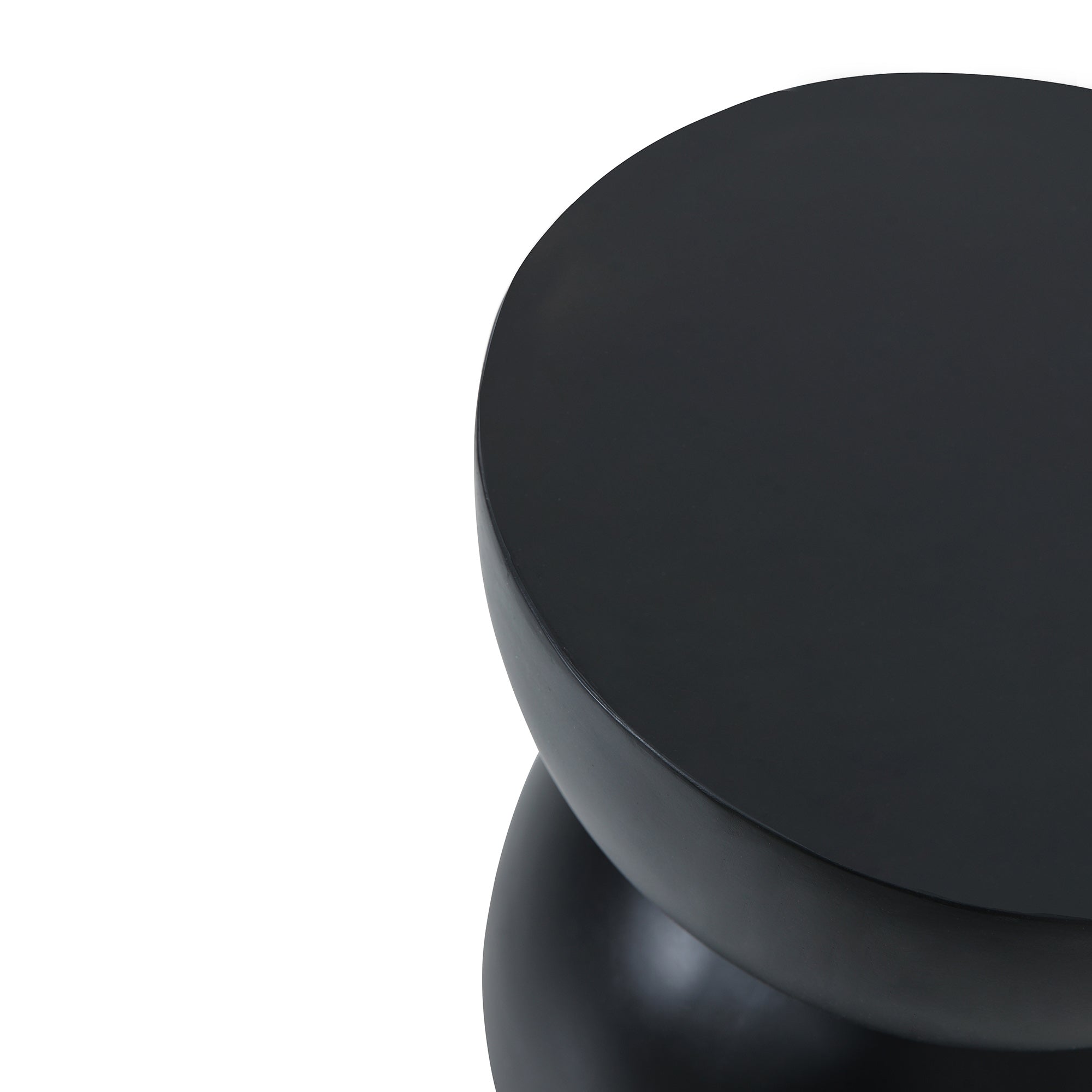 VEJEN – stolik pomocniczy do kanapy, do użytku wewnątrz i na zewnątrz, z czarnego magnezytu