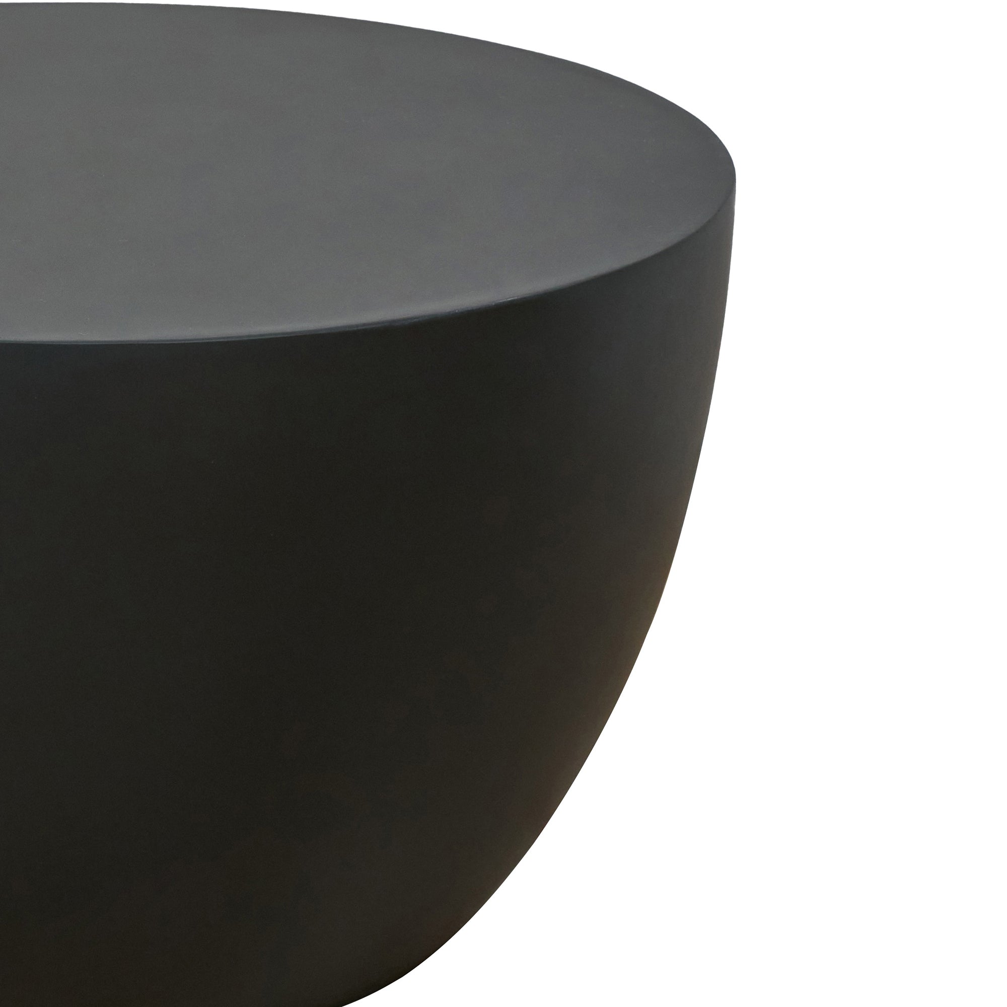 PARNU – stolik kawowy do wnętrz i na zewnątrz z czarnego magnezytu