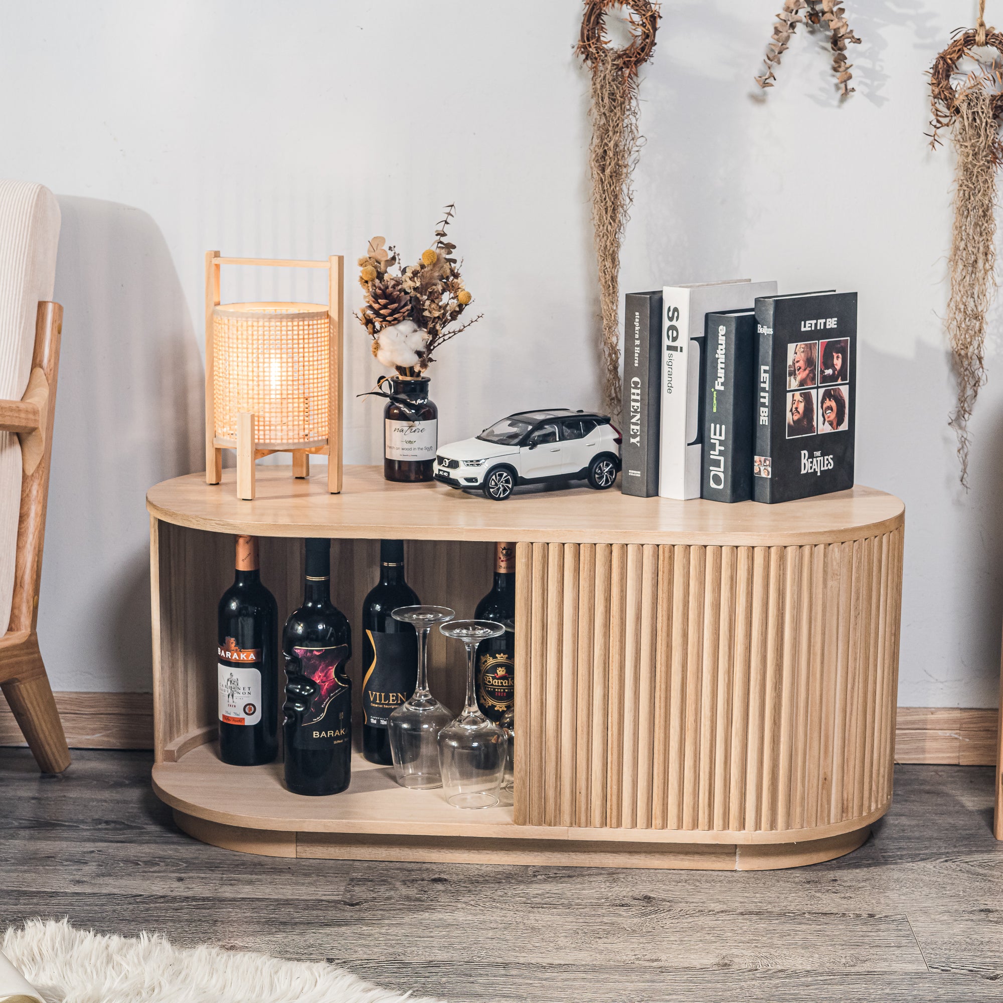 VIKNA – stolik kawowy z litego drewna jesionowego