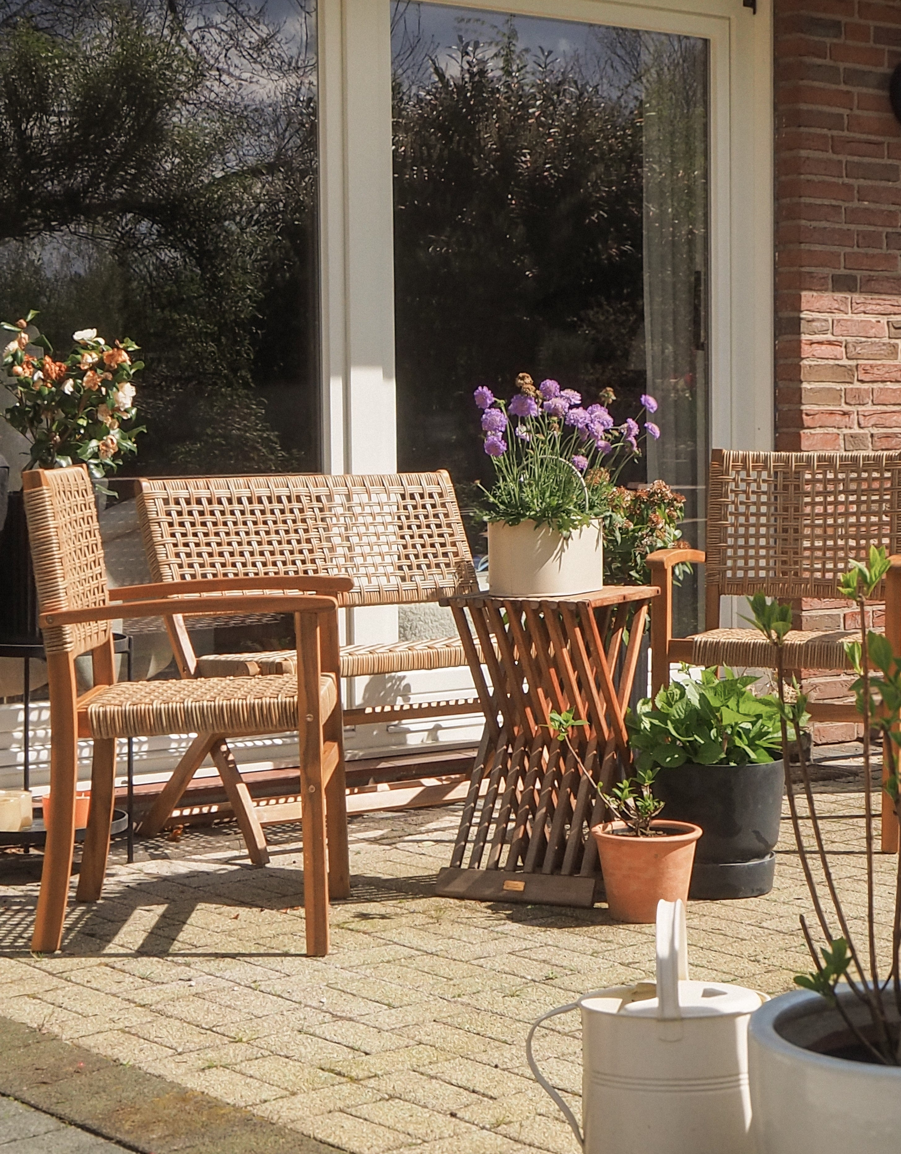 NATAL – Ławka ogrodowa z litego drewna akacjowego i liny