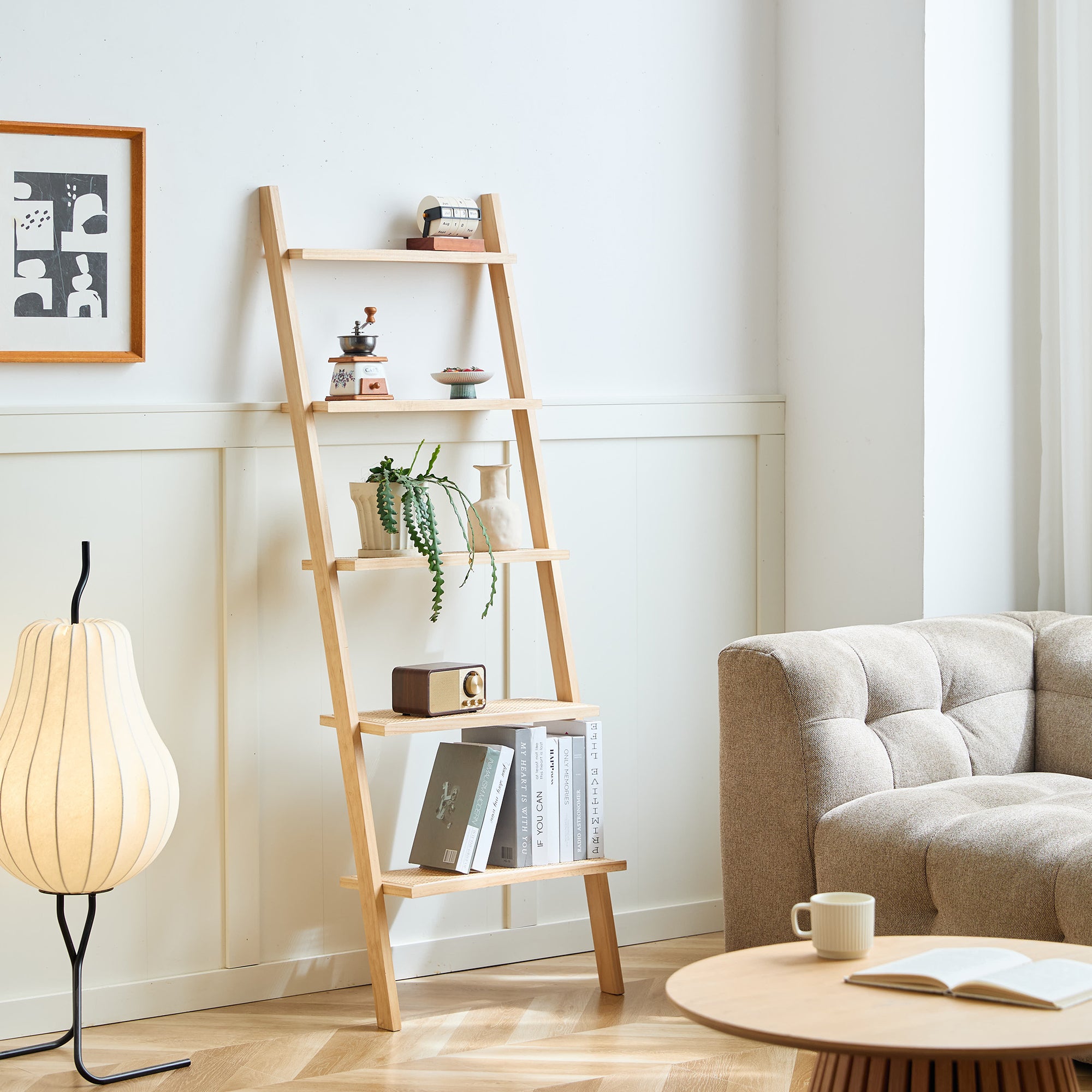 SMOGEN – Półka ścienna w kształcie drabinki, 5 poziomów, z litego drewna i rattanu