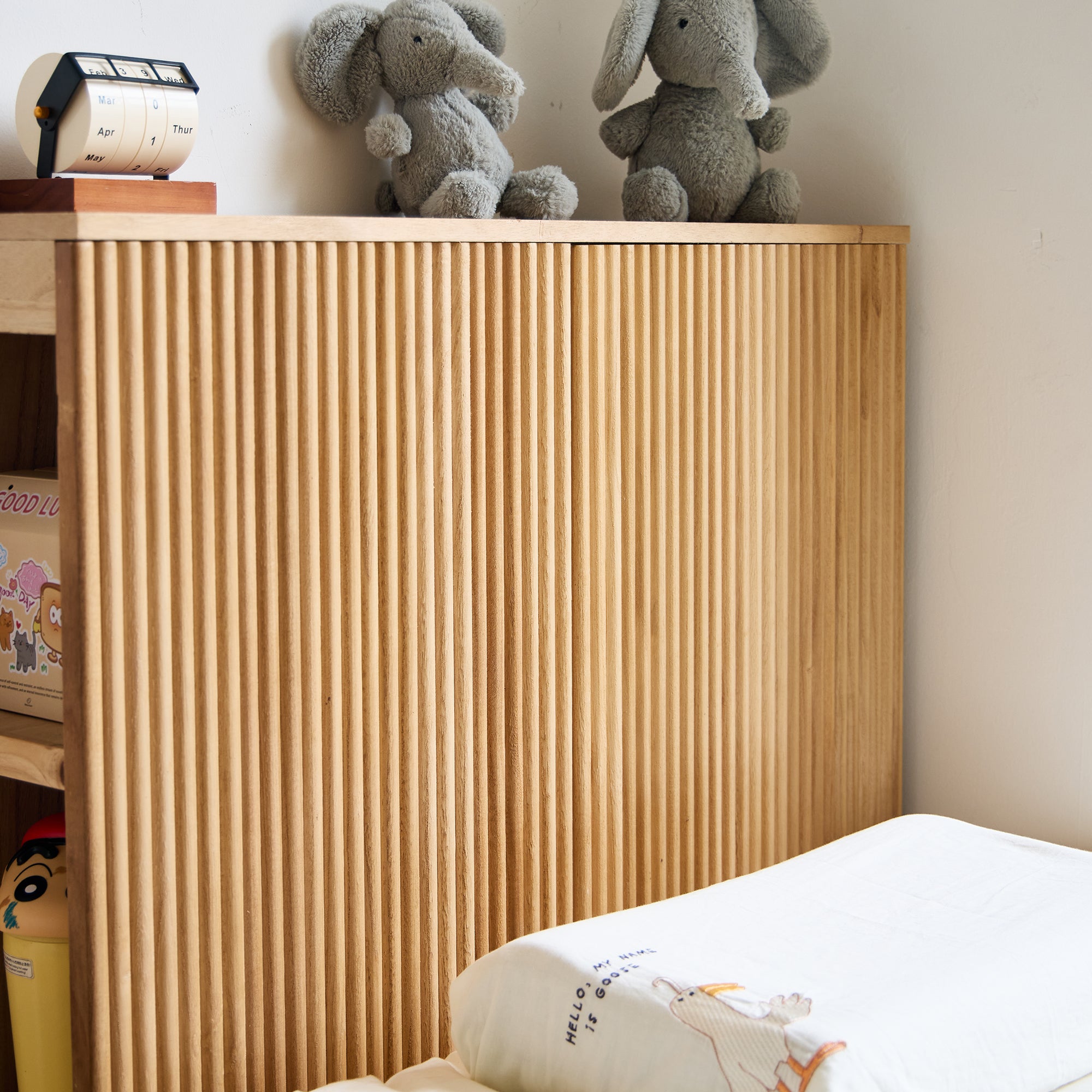 ESLOV – Drewniany zagłówek łóżka 90 cm z schowkami