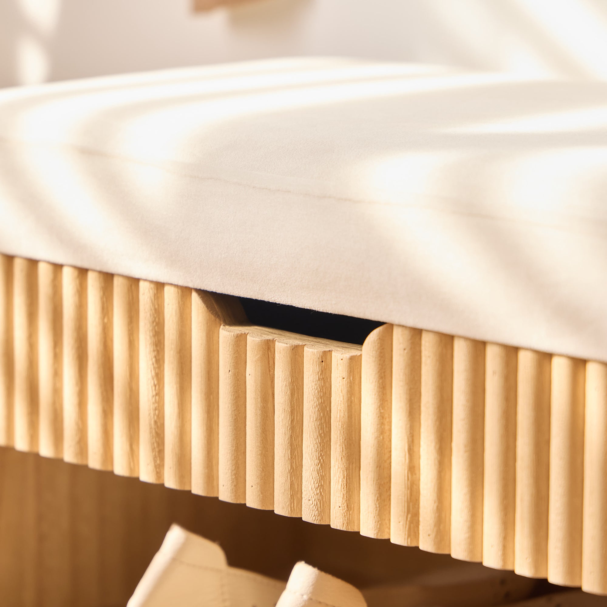 KUBO - Shoe Cabinet with Storage in Wood and Beige Velvet