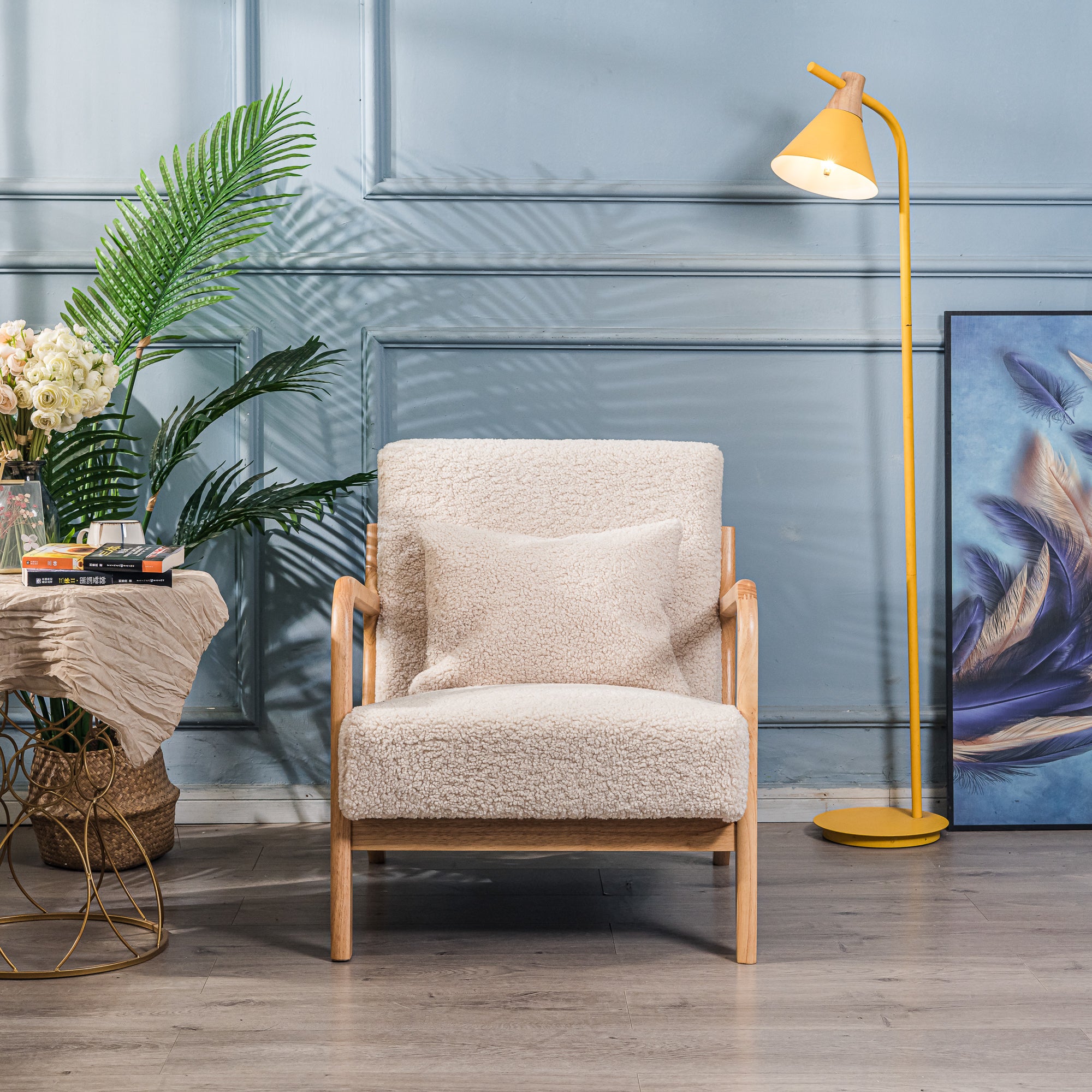 Fotel salonowy z litego drewna i białymi pętelkami