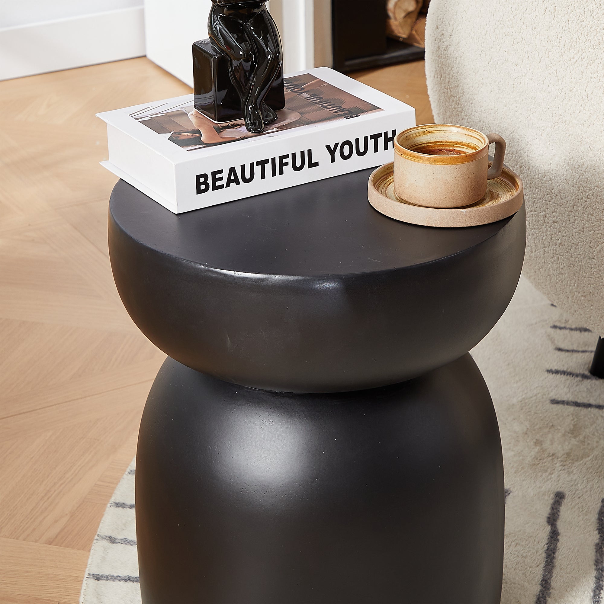 NORDFYN – stolik pomocniczy do kanapy, do użytku wewnątrz i na zewnątrz, z czarnego magnezytu