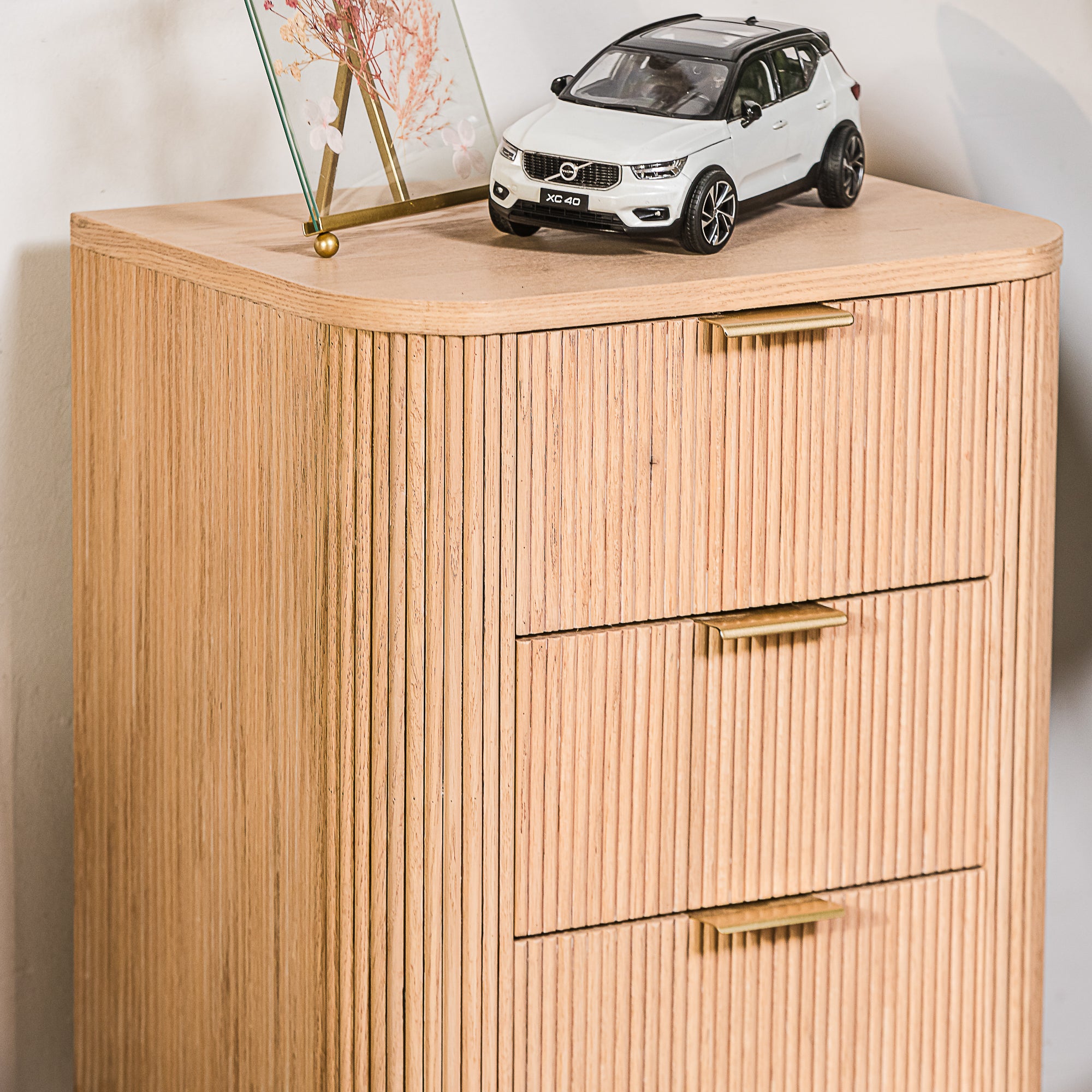 BALI – Komoda z 3 szufladami z naturalnego drewna