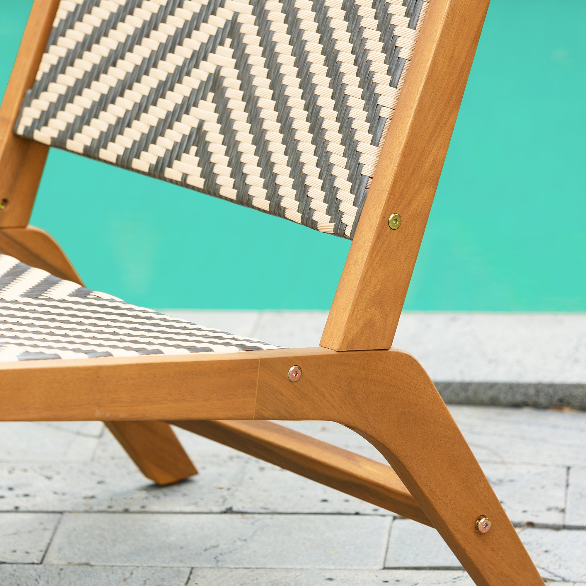 AGUILARES – Fotel do wnętrz i na zewnątrz z litego drewna akacjowego i włókien