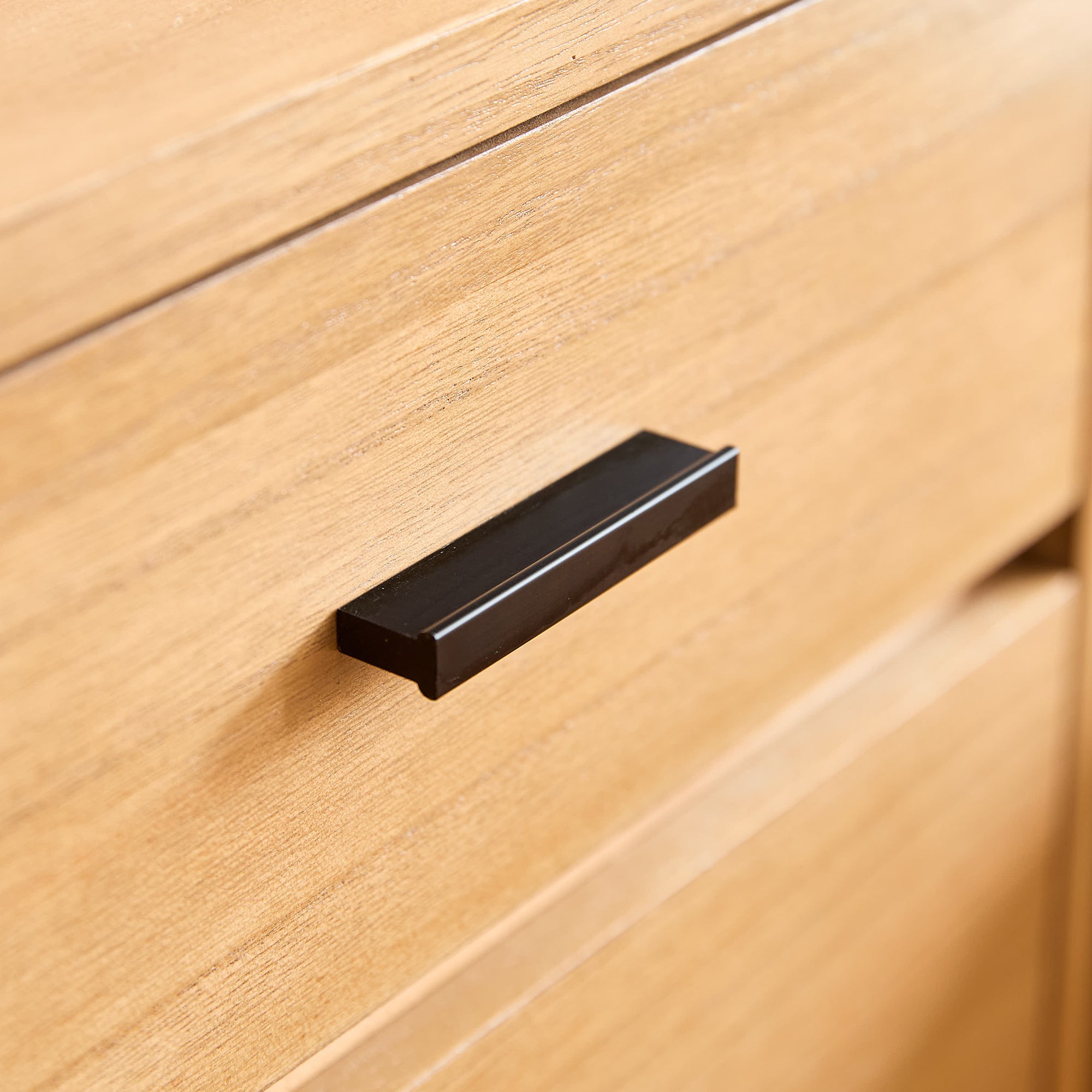 VAXTORP - Szafka nocna z 3 szufladami z naturalnego drewna