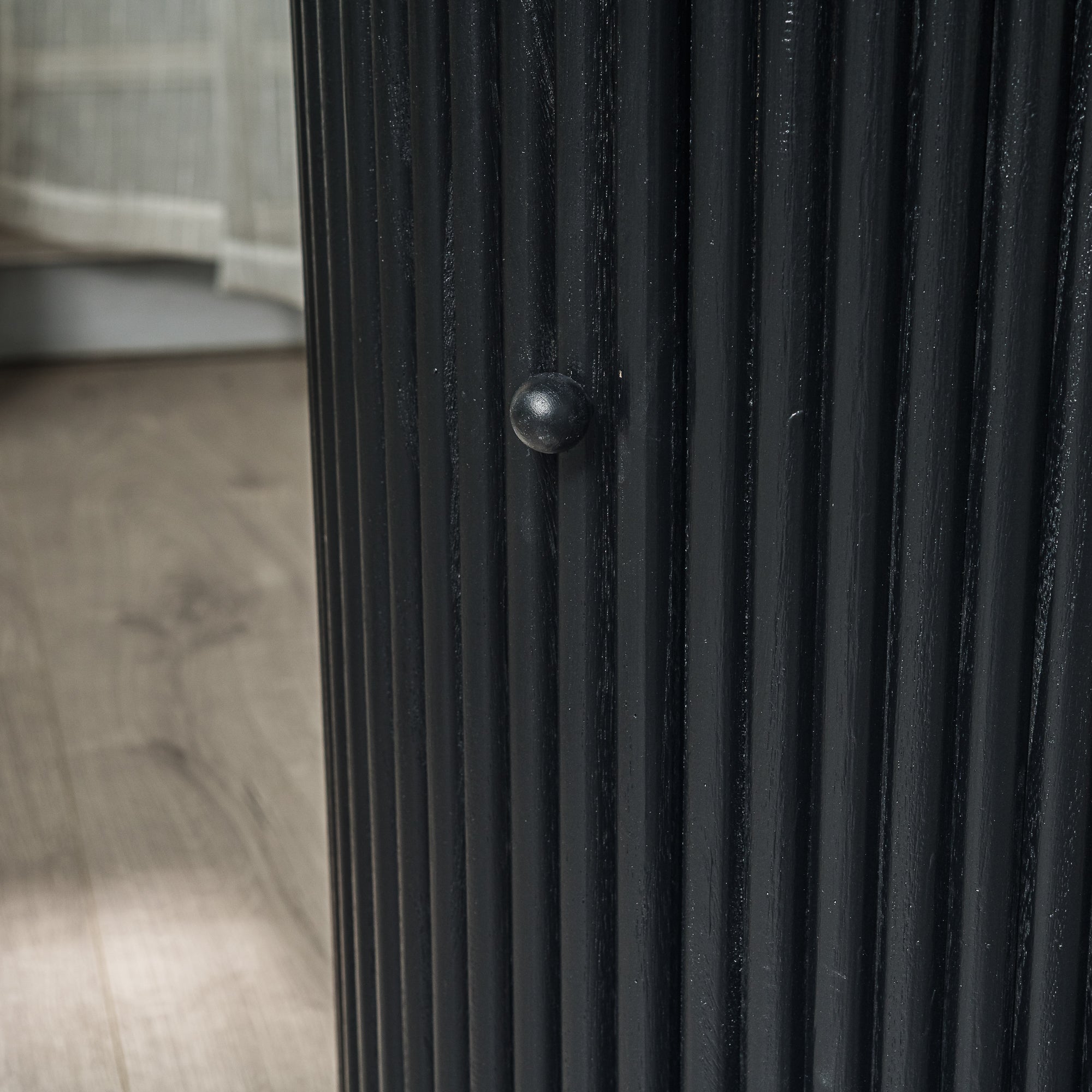 HAVANA – Okrągły stół do jadalni dla 6 osób, wykonany z litego drewna sosnowego w kolorze czarnymØ 120 cm