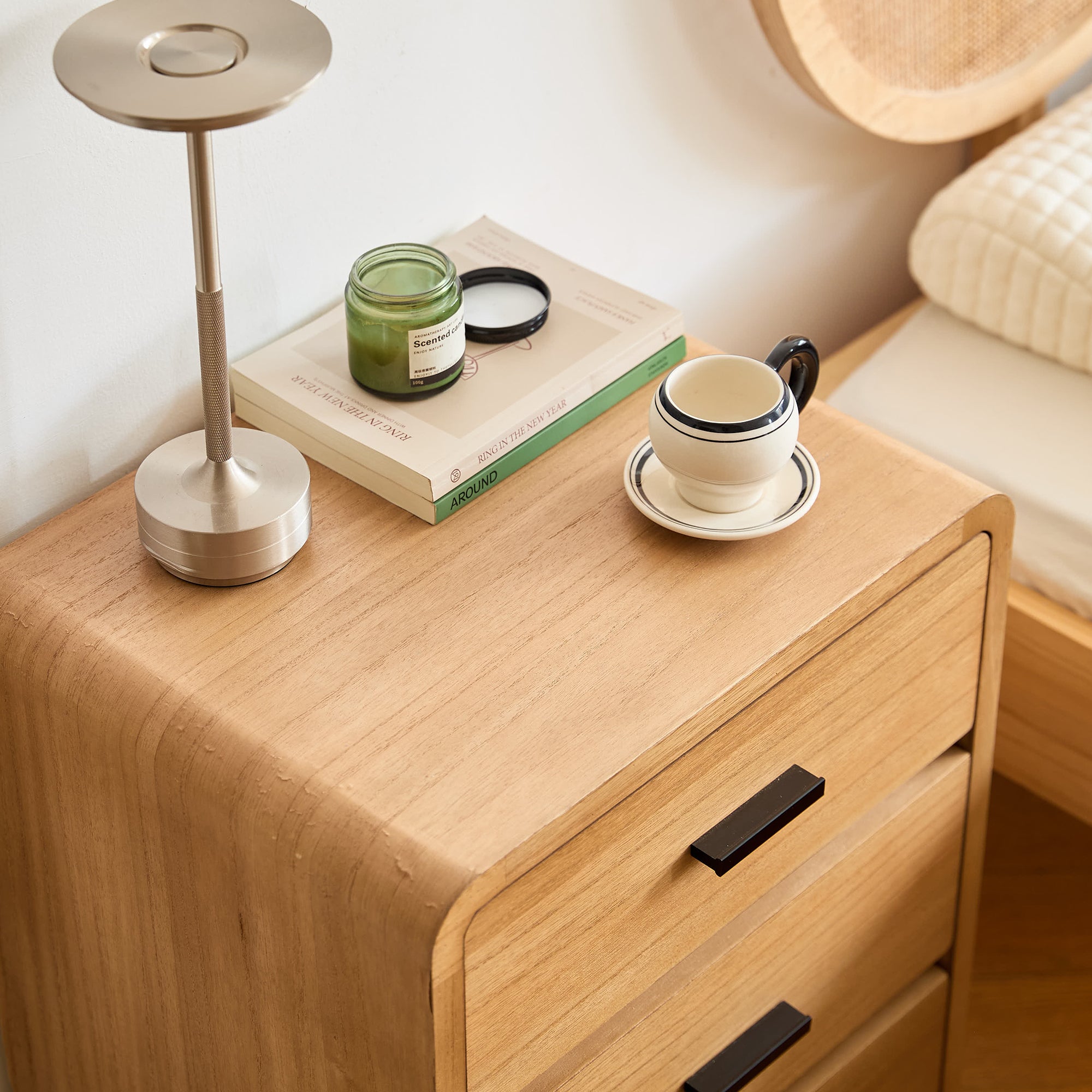 VAXTORP - Szafka nocna z 3 szufladami z naturalnego drewna