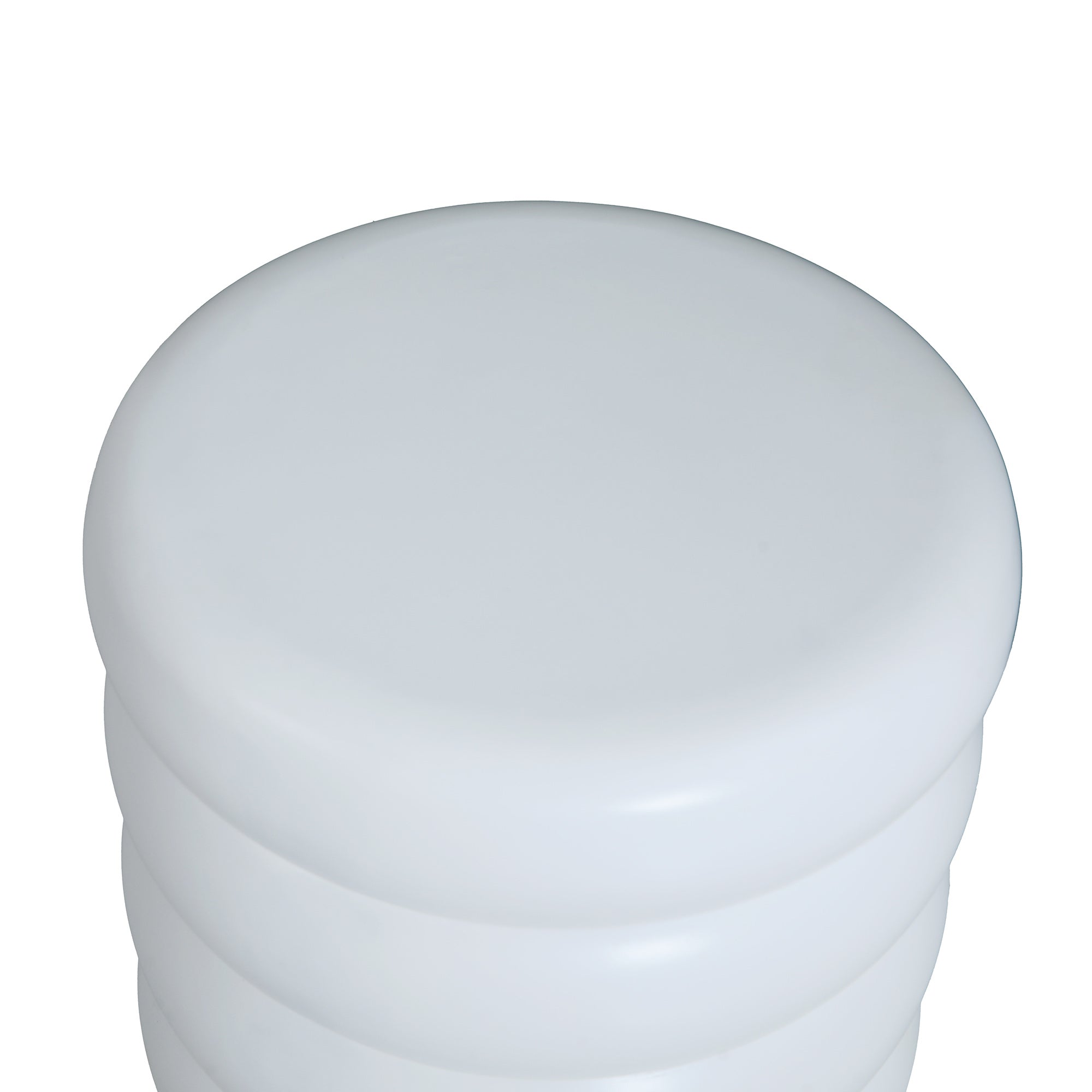 LOKKA – stolik pomocniczy do kanapy, do użytku wewnątrz i na zewnątrz, z białego magnezytu