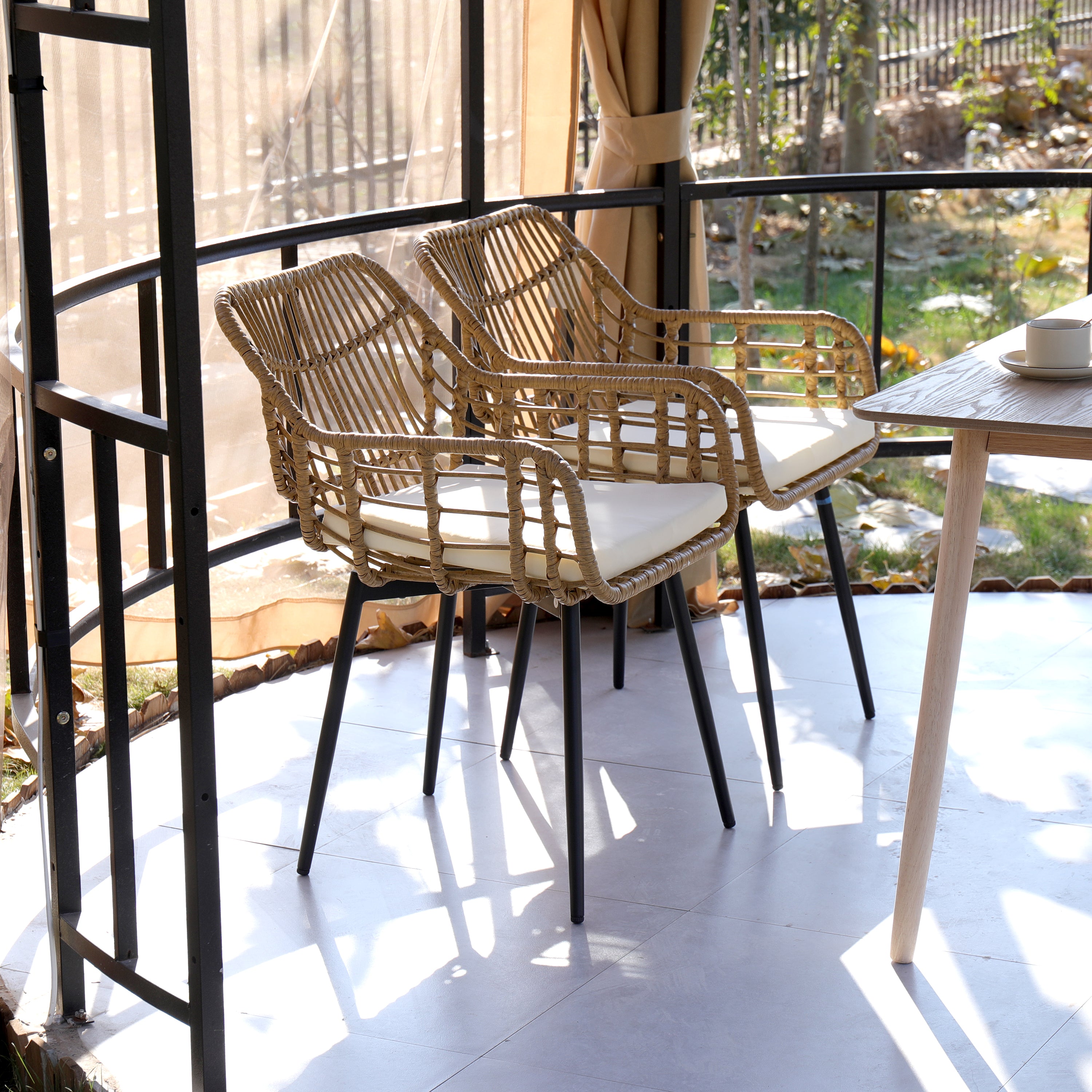 Zestaw 2 krzeseł z metalu i rattanu