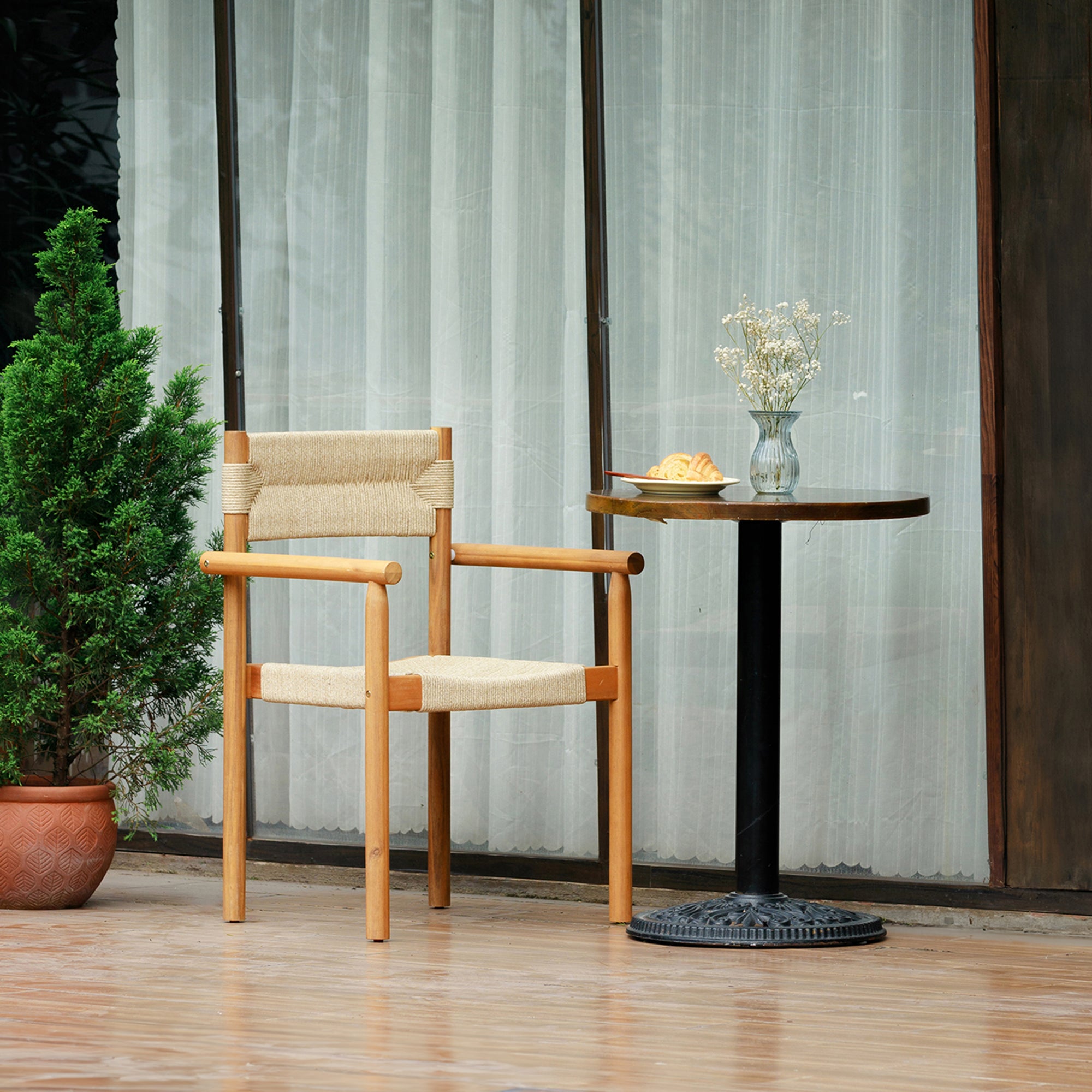 OVALLE – Zestaw 2 krzeseł do wnętrz i na zewnątrz, wykonanych z litego drewna akacjowego i liny