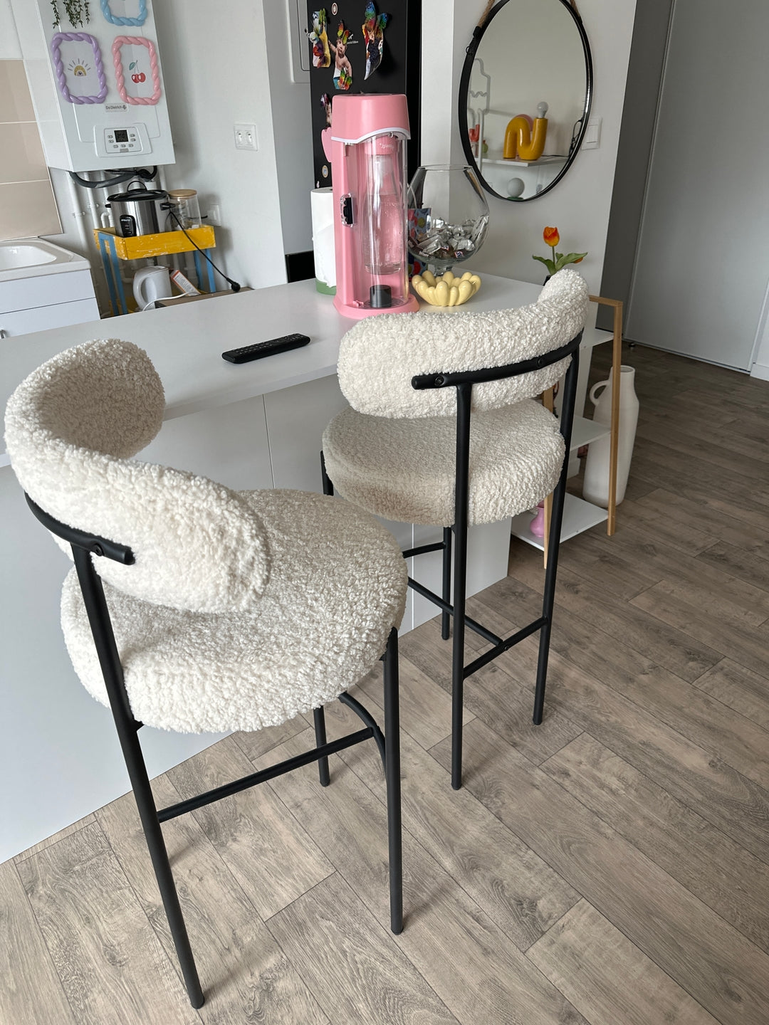 LARS - Zestaw 2 stołków barowych z metalu i białymi pętelkami