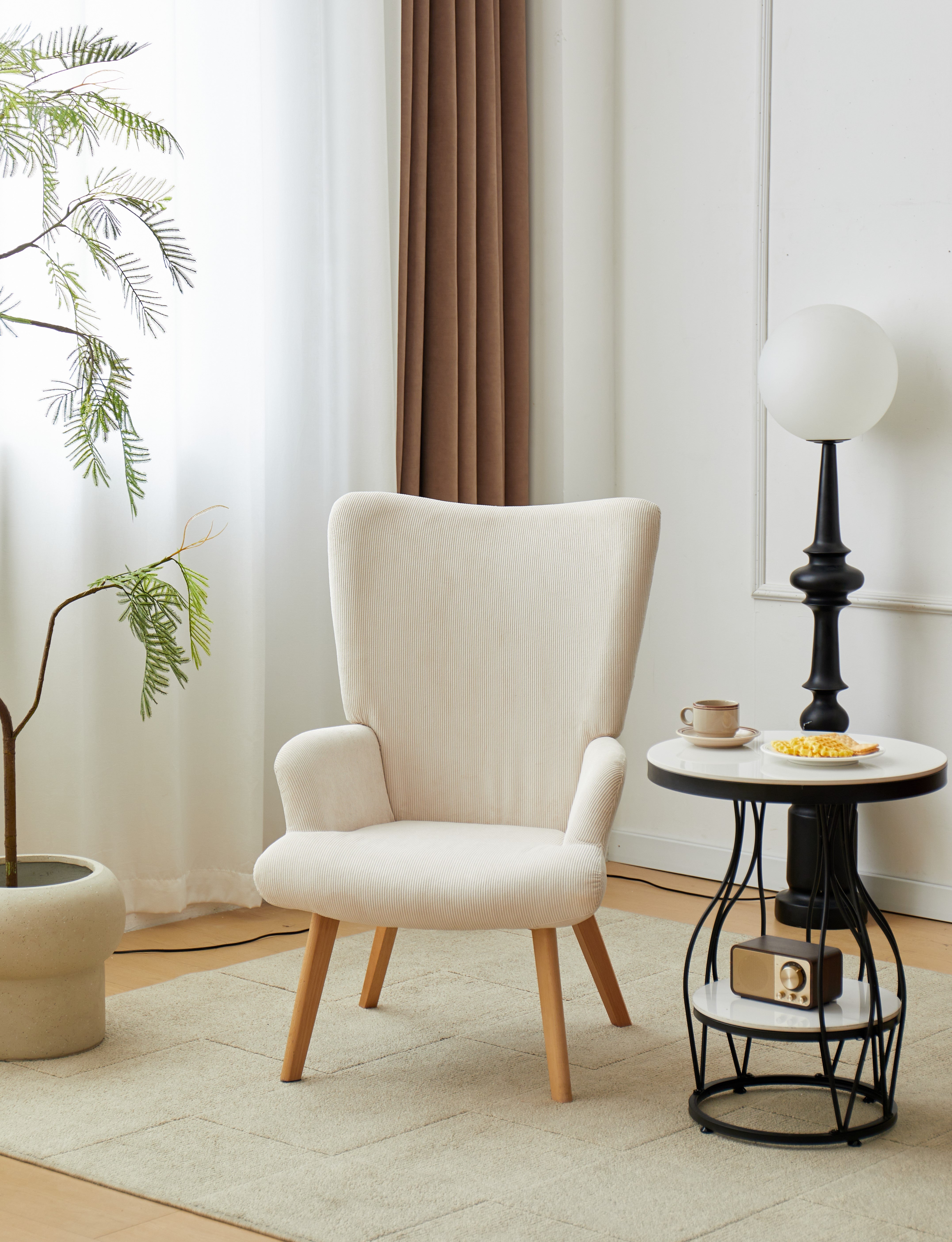 MALMO – Fotel salonowy z litego drewna i beżowego sztruksu