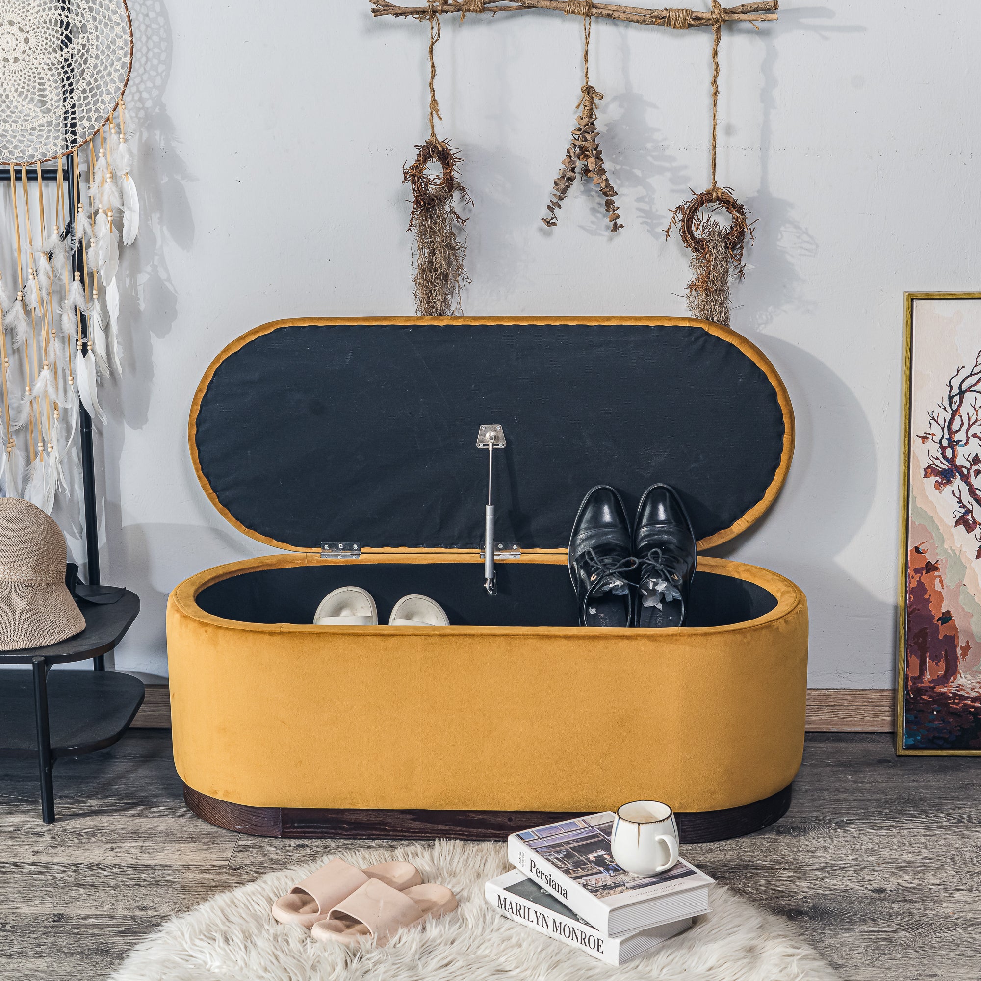 LIMA – Ławka z pojemnikiem do przechowywania, wykonana z drewna i pokryta aksamitem w kolorze musztardowej żółci