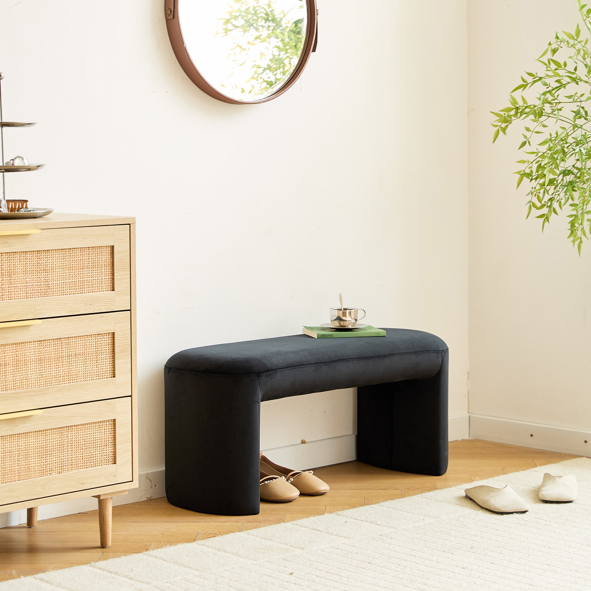 RIGA – Ławka w stylu skandynawskim z czarnego aksamitu