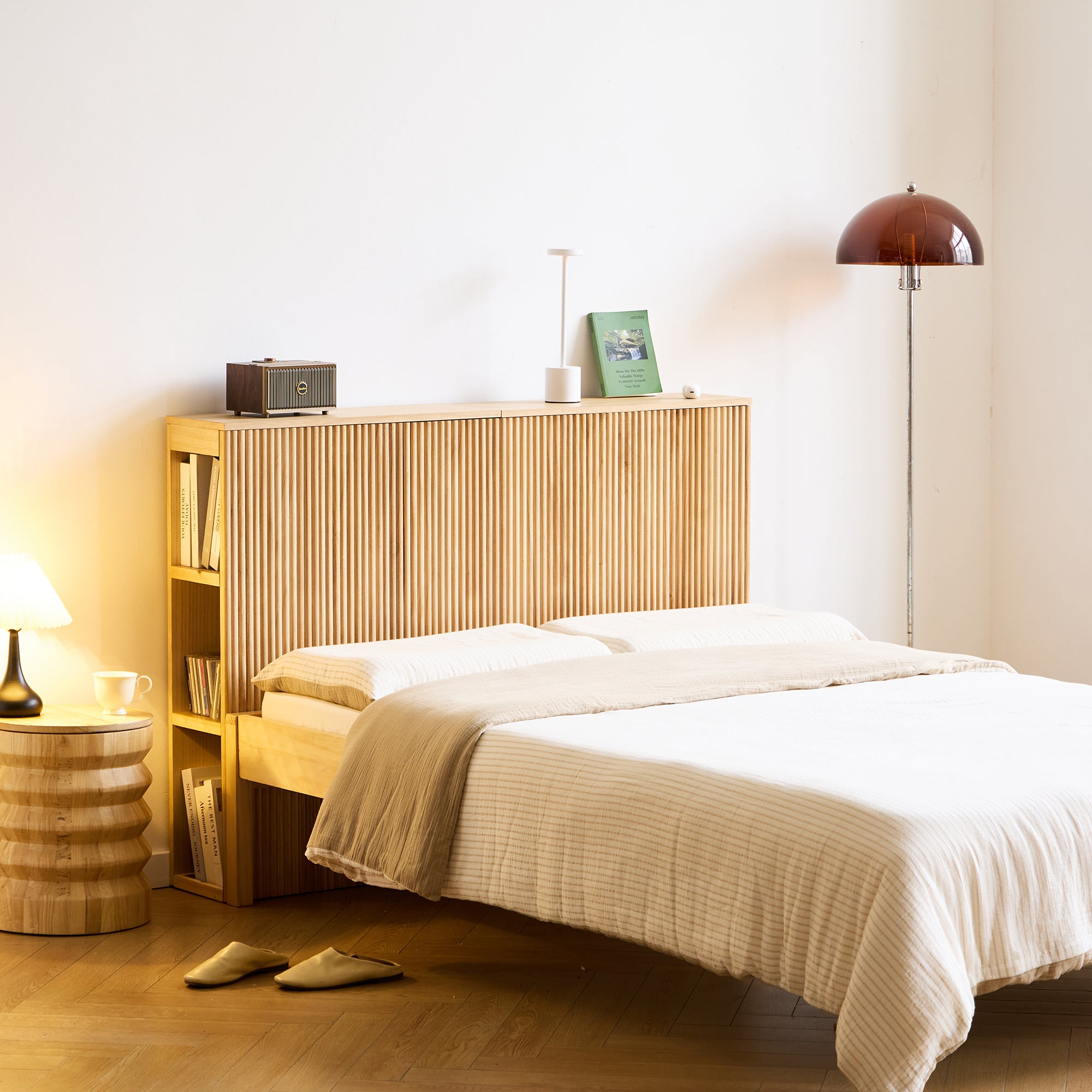 ESLOV – Drewniany zagłówek łóżka 140 cm z schowkami