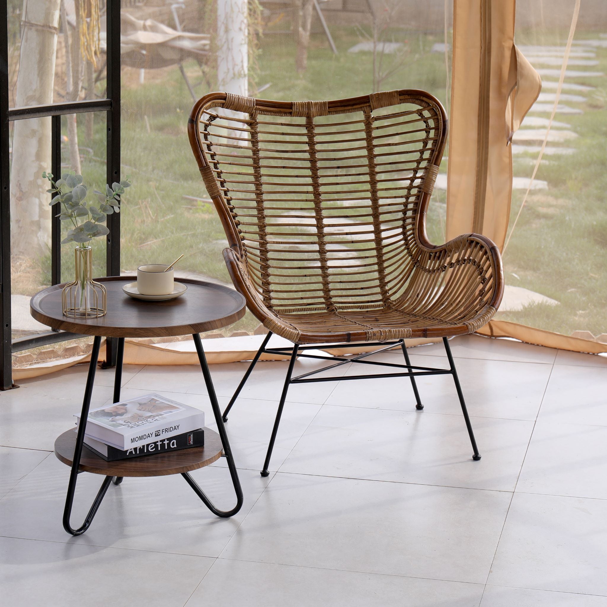 Fauteuil en métal et rotin naturel