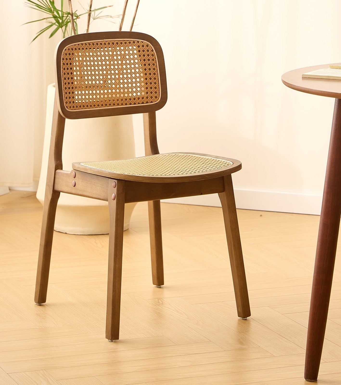 BAIA – Zestaw 2 krzeseł do jadalni z ciemnego drewna i naturalnego rattanu