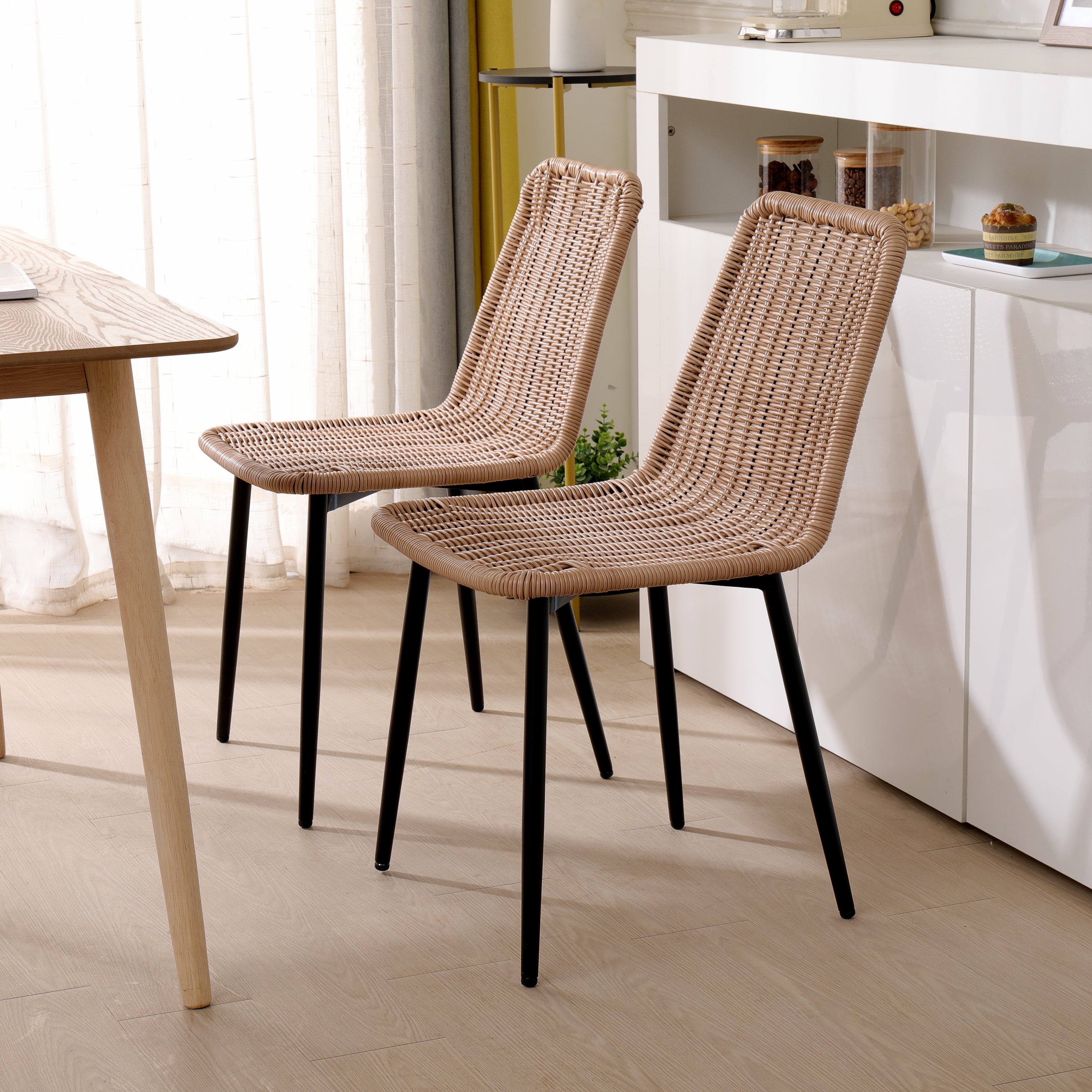 Zestaw 4 krzeseł z metalu i włókien