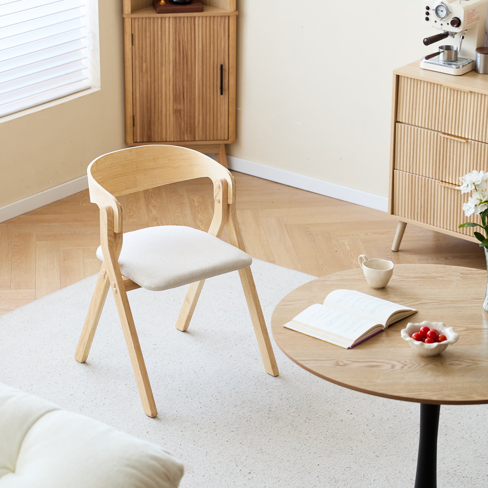 PORI – Zestaw 2 krzeseł do jadalni z litego drewna i beżowej tkaniny