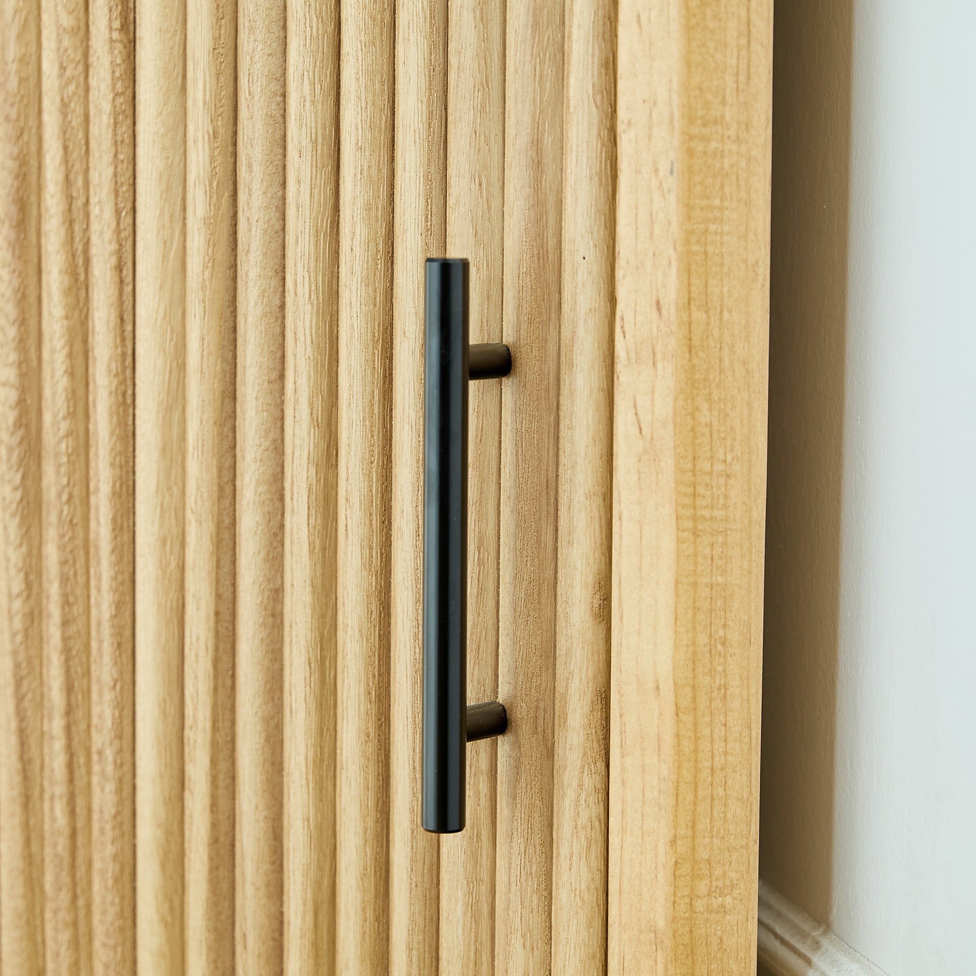 TALIABU - Narożna szafka z 1 drzwiami i 3 drewnianymi półkami