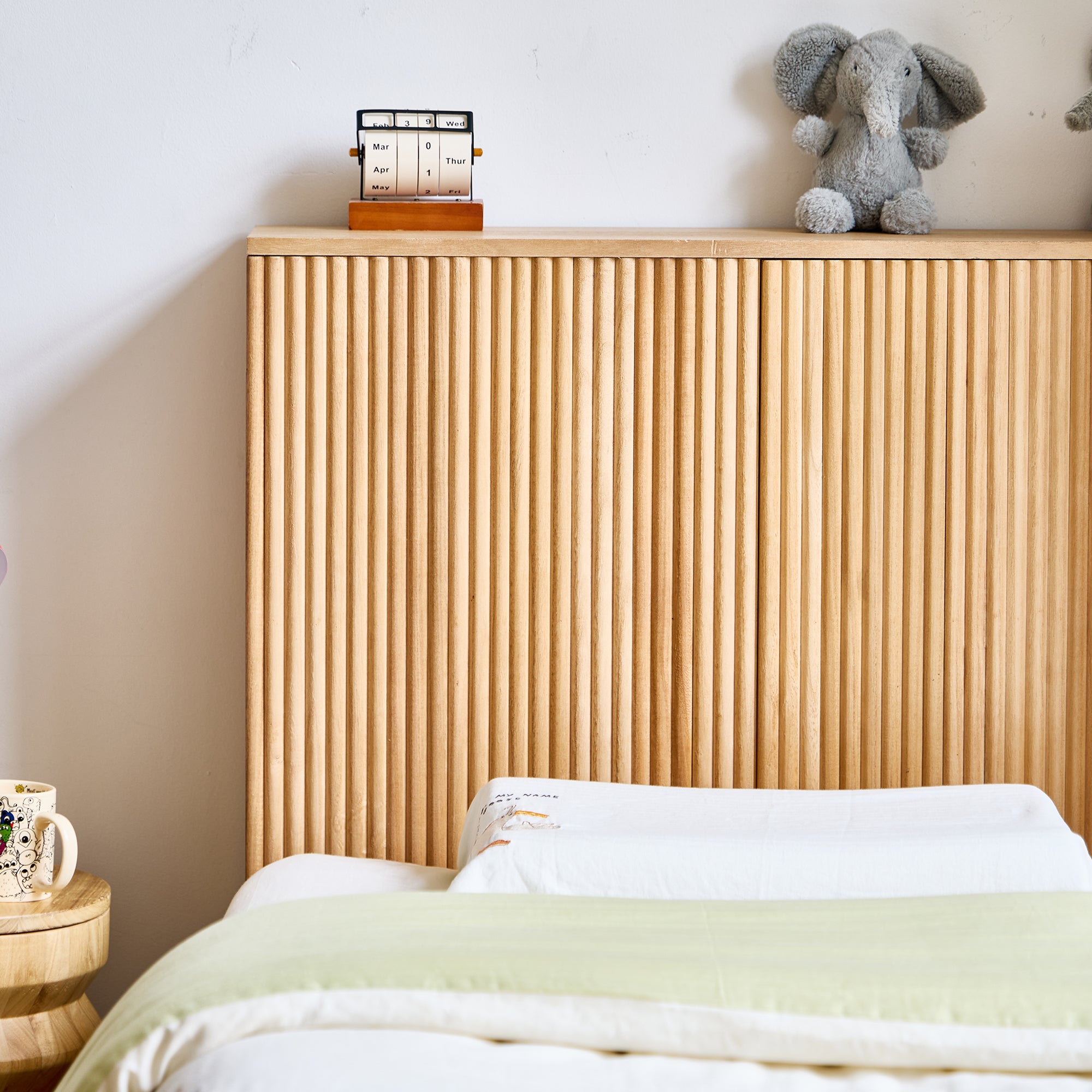 ESLOV – Drewniany zagłówek łóżka 90 cm z schowkami