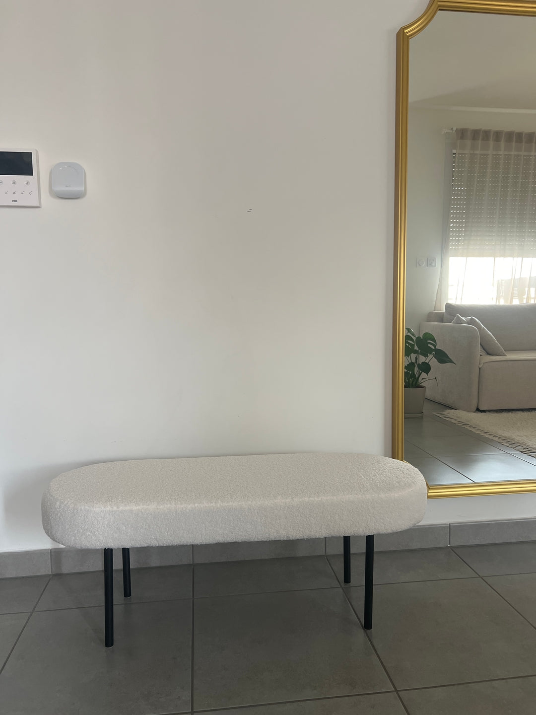 OSLO – Ławka metalowa z białymi pętelkami