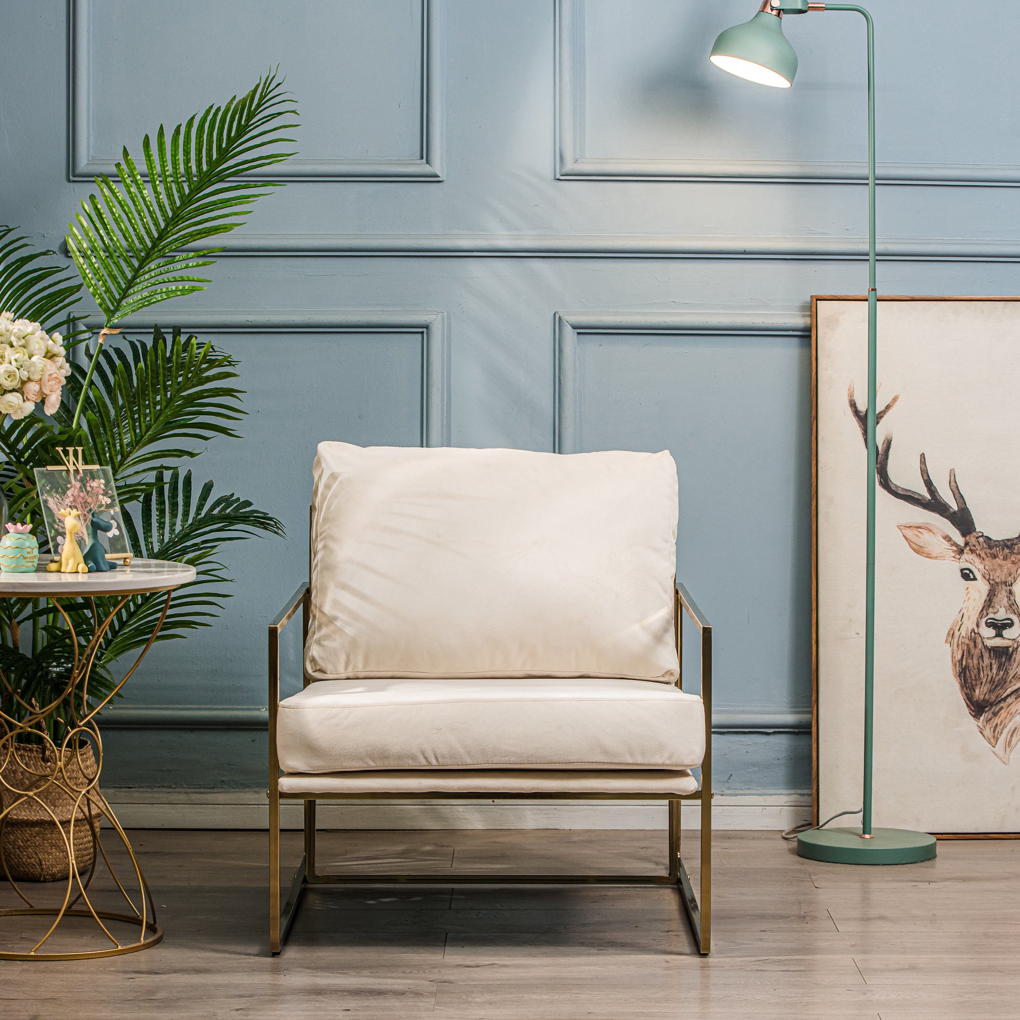 Fotel salonowy z metalu i beżowego aksamitu