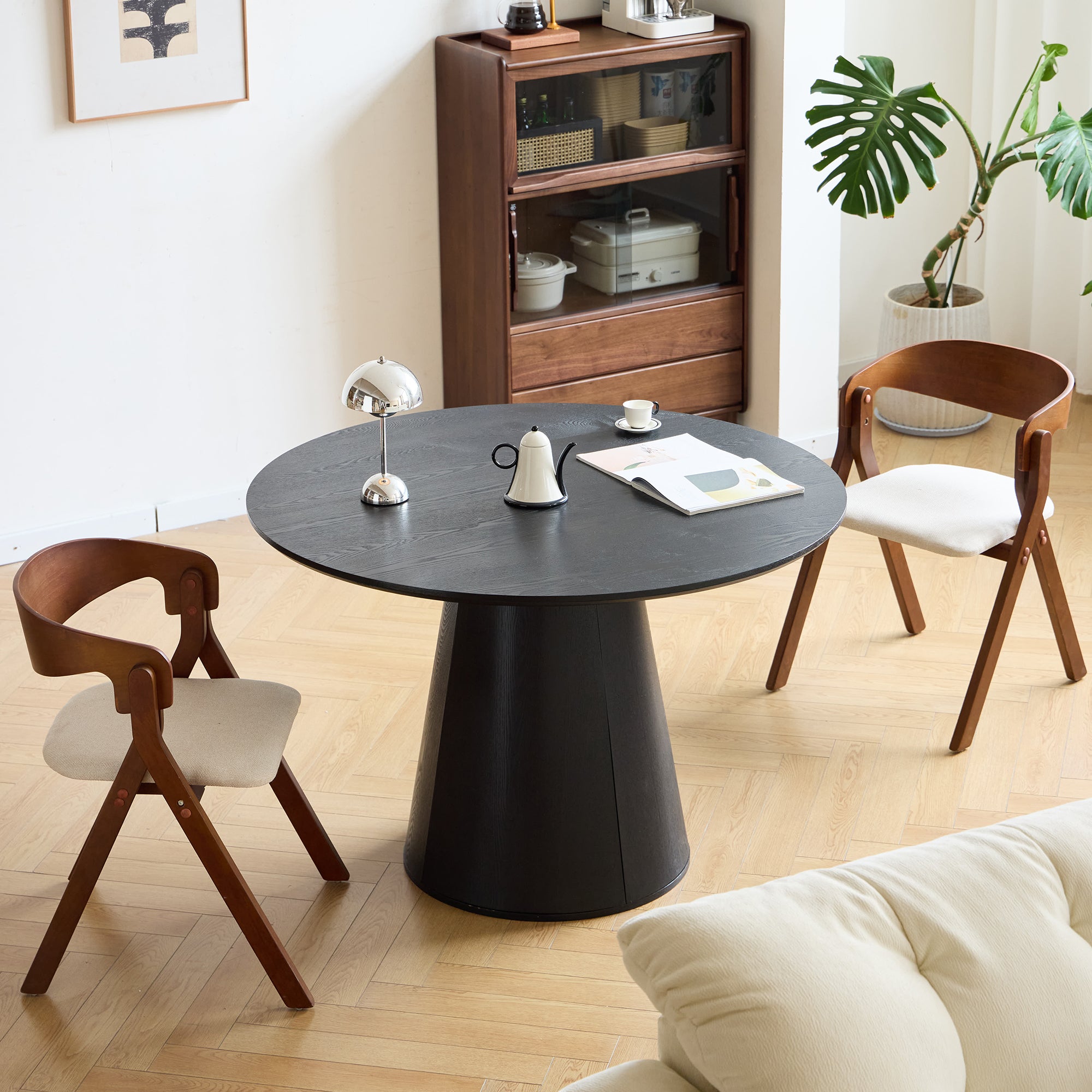 CALI – Okrągły stół do jadalni dla 6 osób, wykonany z czarnego drewna