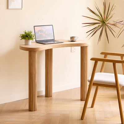 LUDVIKA - Bureau en bois avec plateau arrondi et pieds cannelés naturel