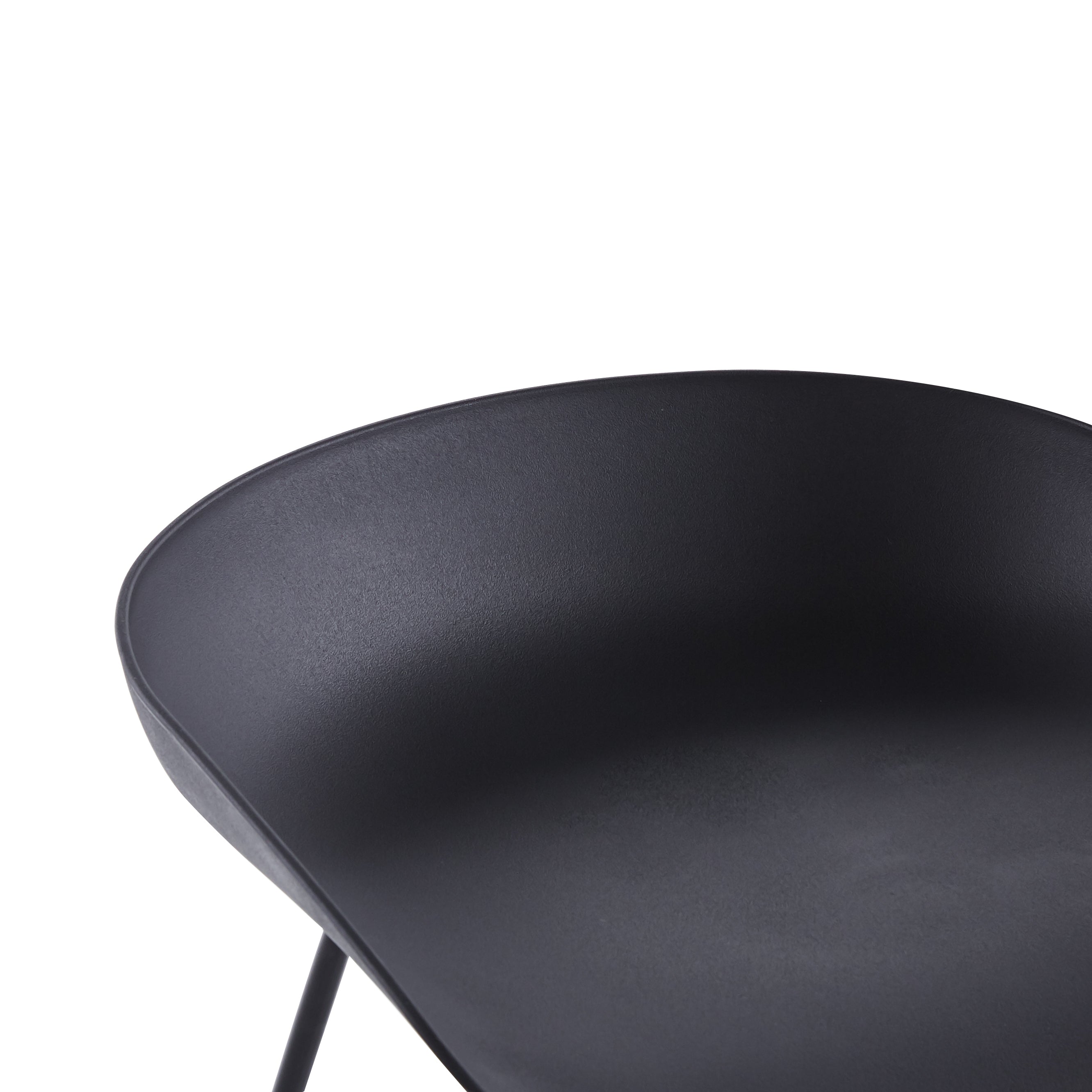 Metalowy stołek barowy z czarnym siedziskiem