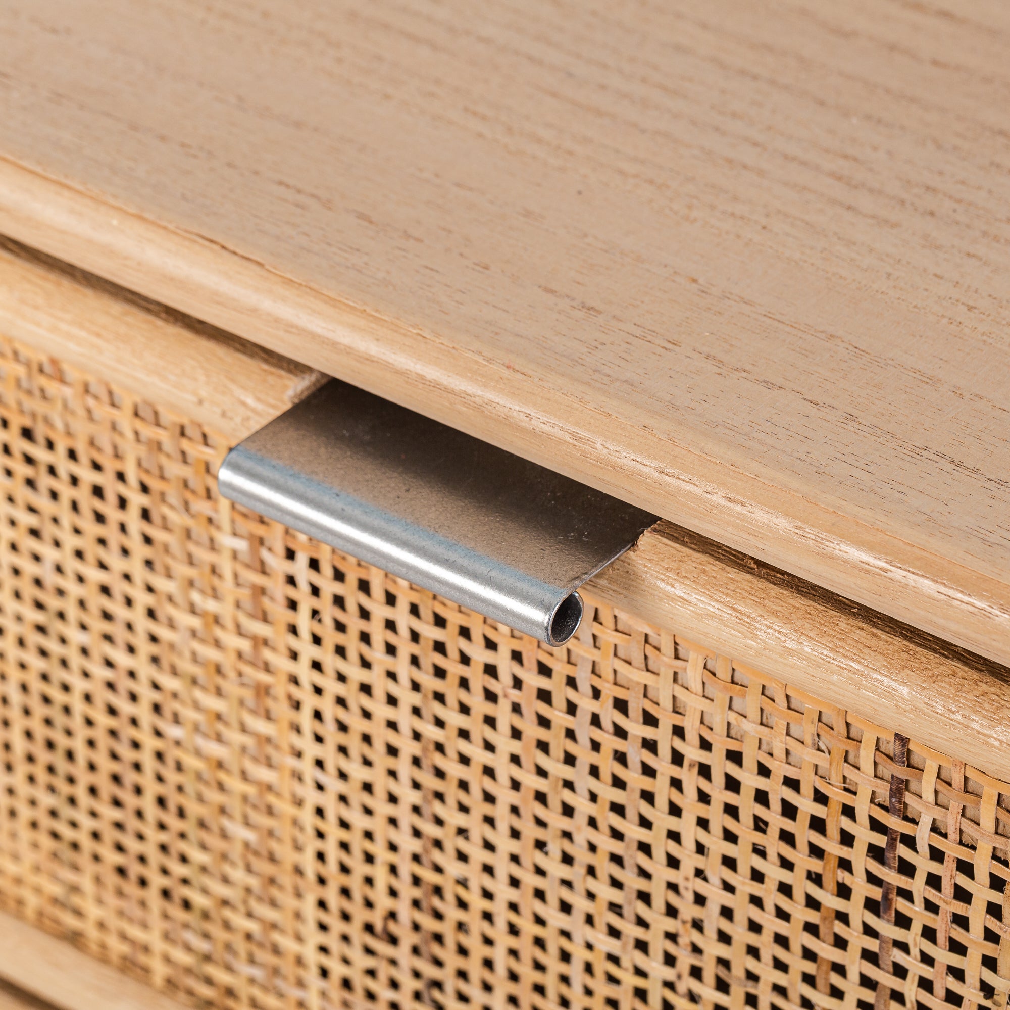 MANILLA – Komoda z 3 szufladami z drewna i naturalnego rattanu