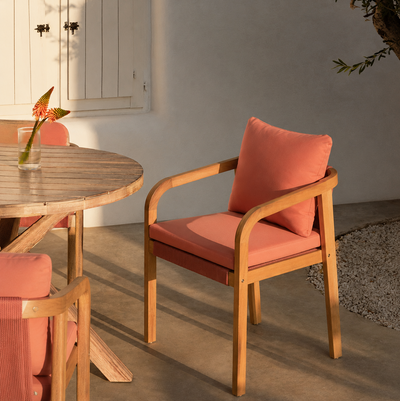 DELGADO - Set of 2 Garden Chairs in Solid Wood and Pink Fabric