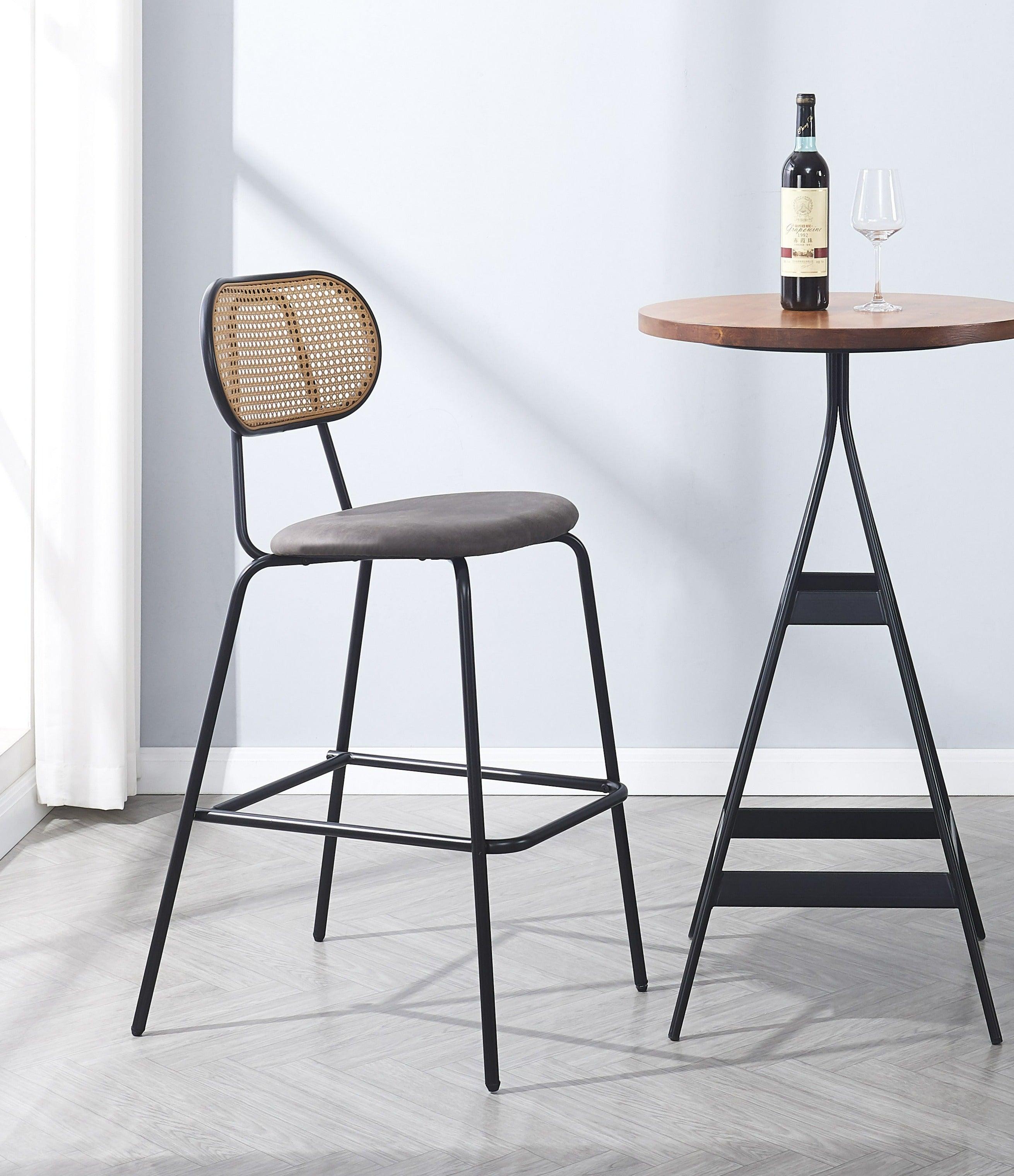 Zestaw 2 stołków barowych z metalu i czarnego imitowanego rattanu